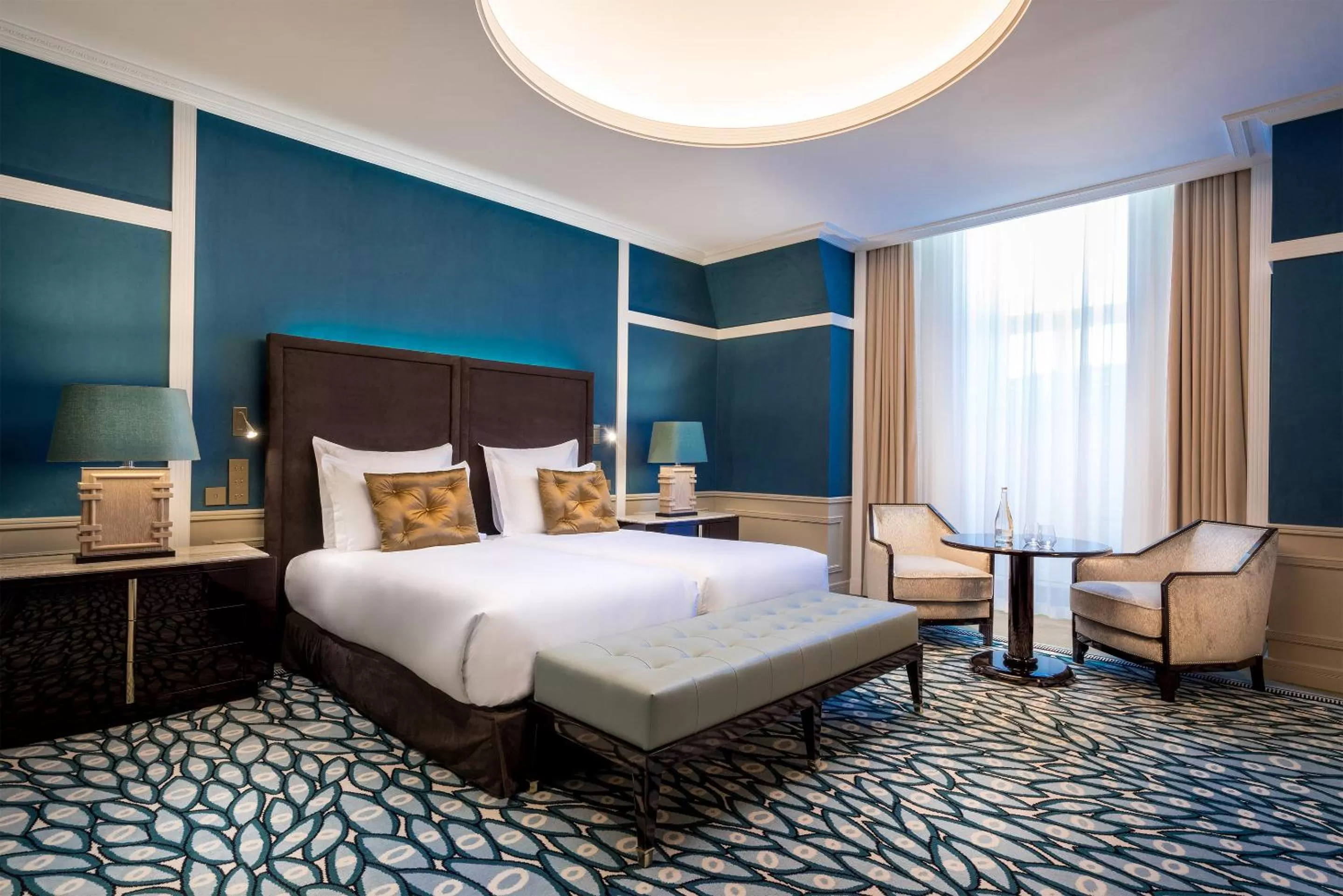 Bed in Maison Albar - Le Monumental Palace