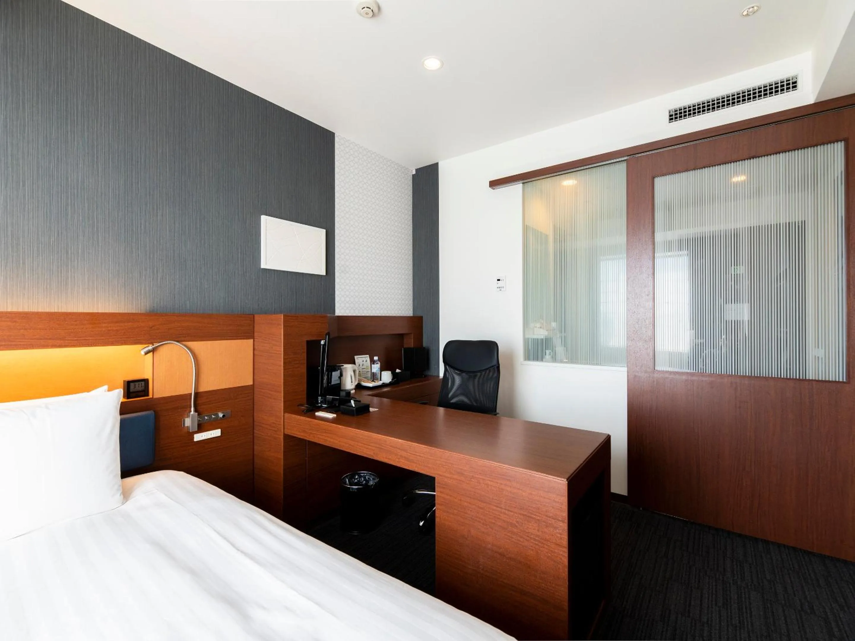 Standard Single Room - single occupancy - Non-Smoking in Lotte City Hotel Kinshicho