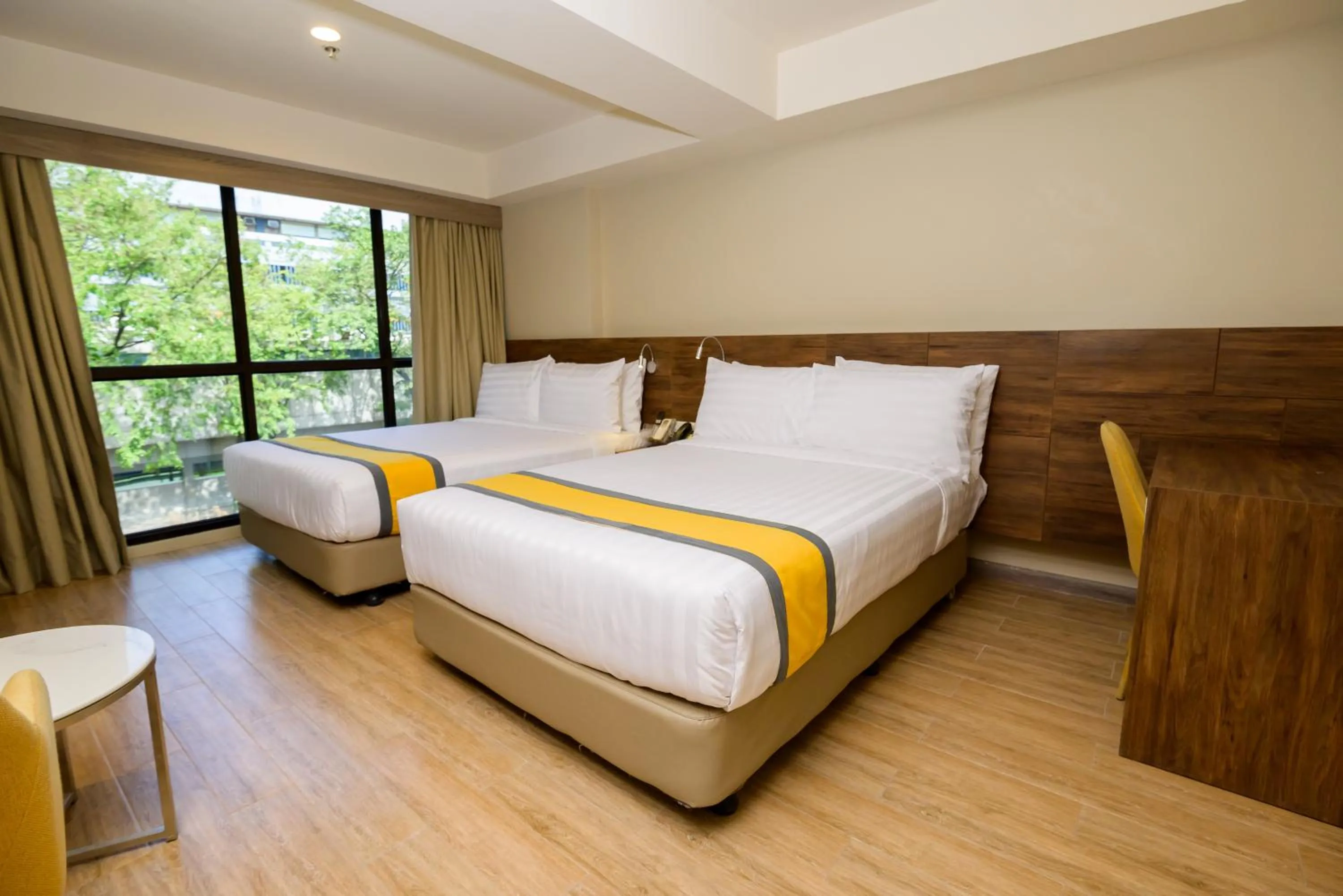 Bed in SureStay Plus by Best Western Cebu City