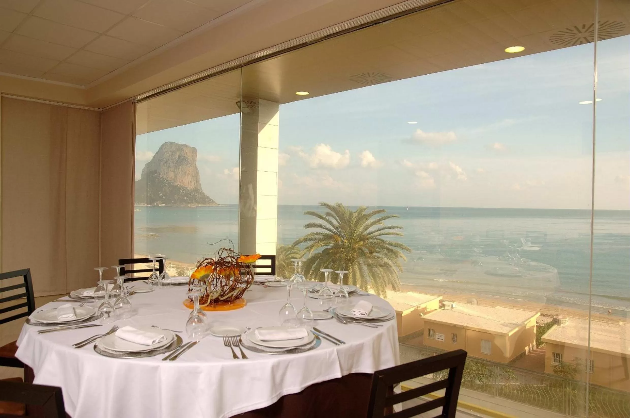 Restaurant/places to eat in Hotel Bahía Calpe by Pierre & Vacances