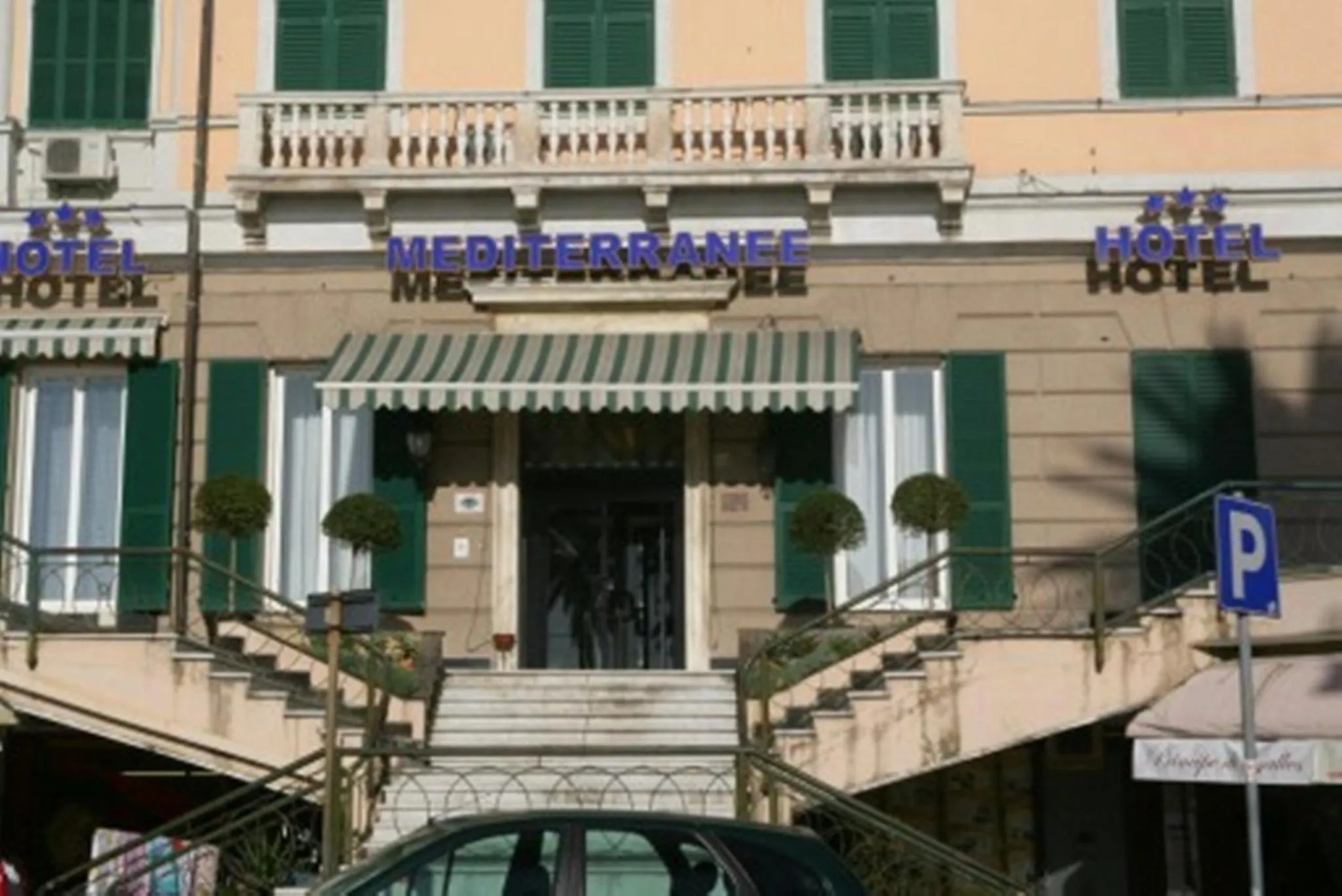 Facade/entrance in Hotel Mediterranee