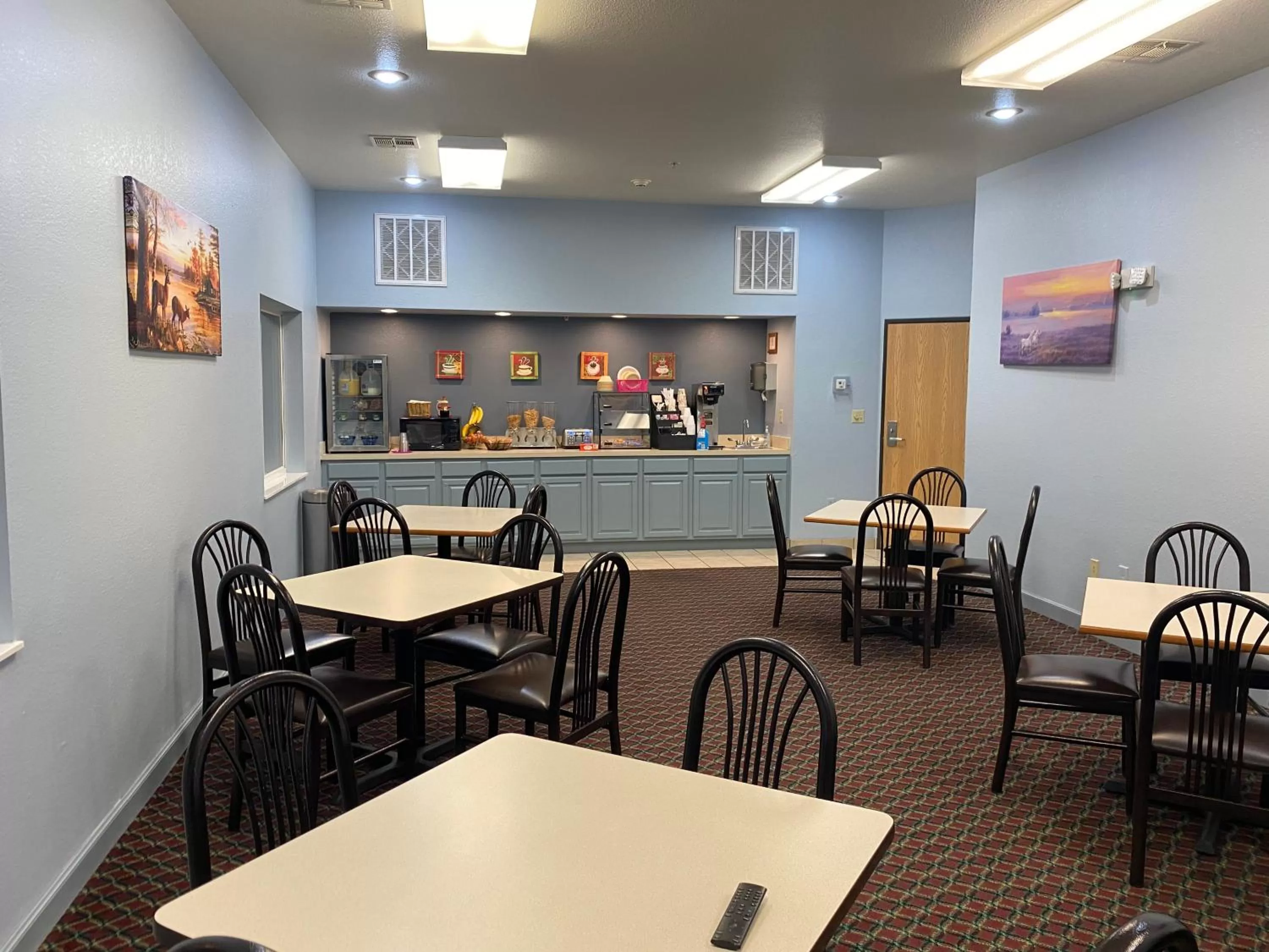 Restaurant/places to eat in Garnett Hotel & RV Park