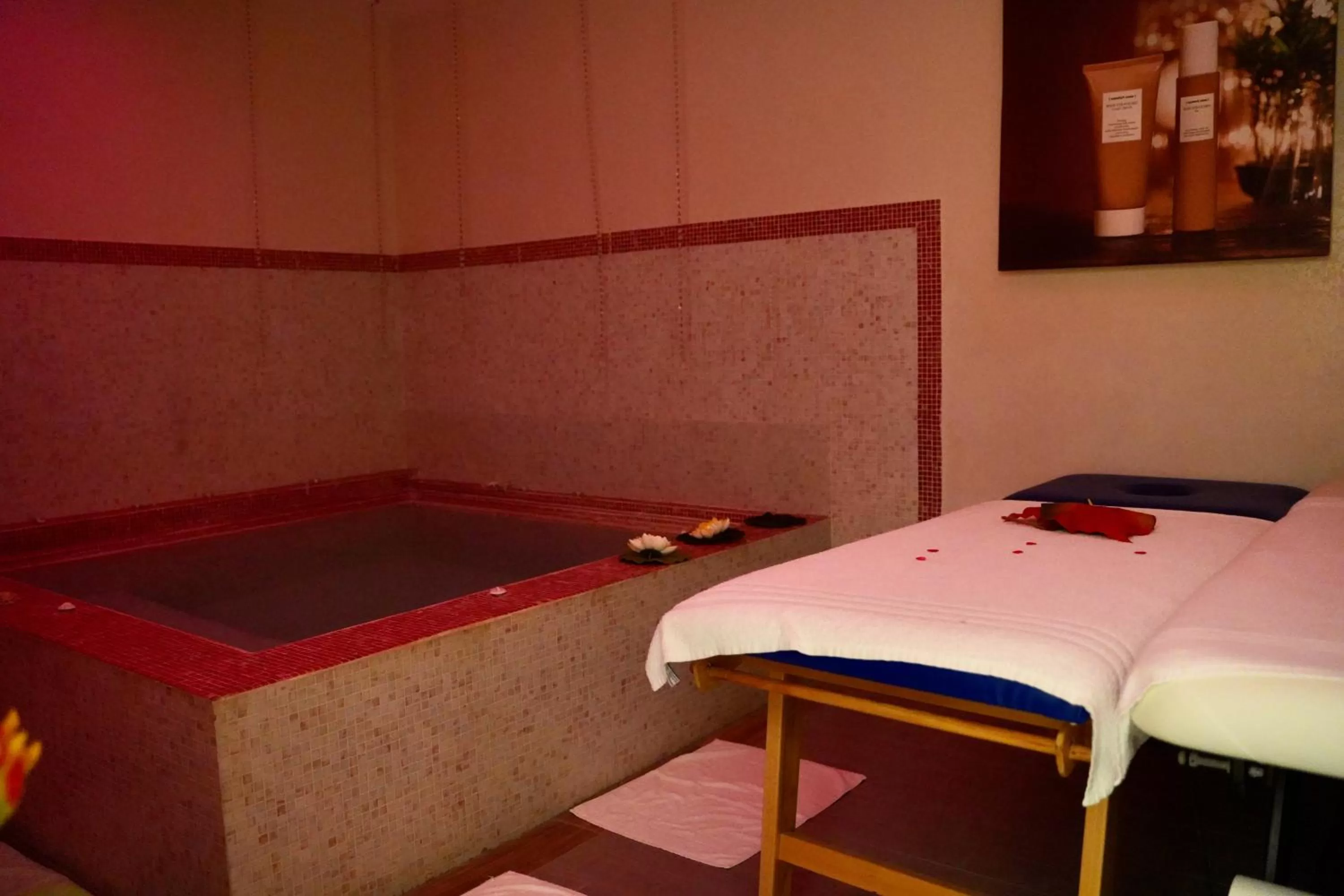 Massage, Bed in Hotel Roscianum Welness SPA