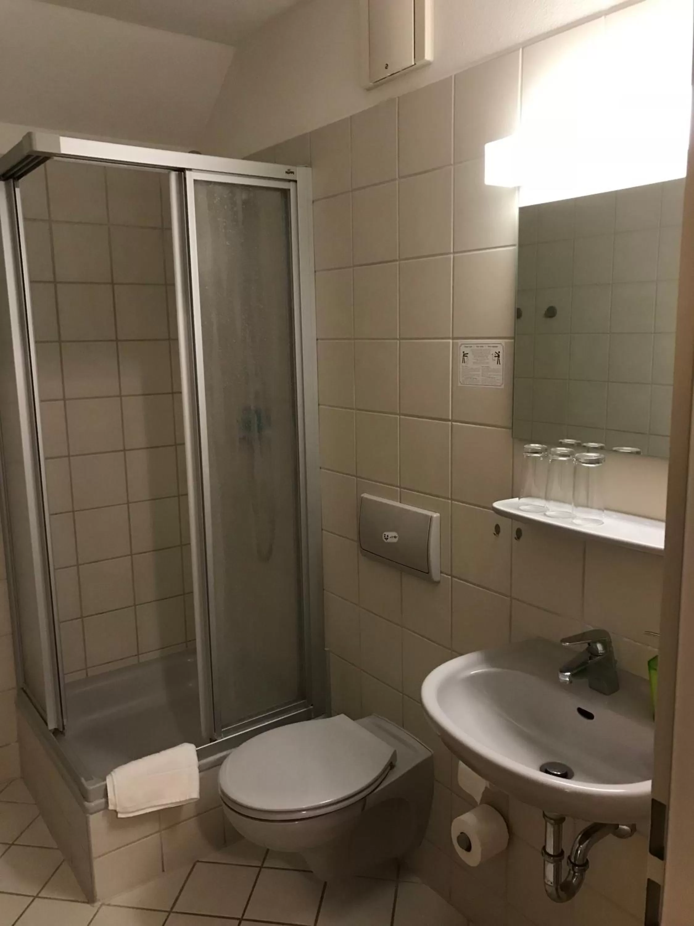 Shower in Hotel Rosengarten
