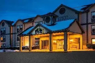 Superior Queen Room with Two Queen Beds - Non-Smoking in La Quinta by Wyndham St. Albans Superior Queen Room with Two Queen Beds - Non-Smoking in La Quinta by Wyndham St. Albans