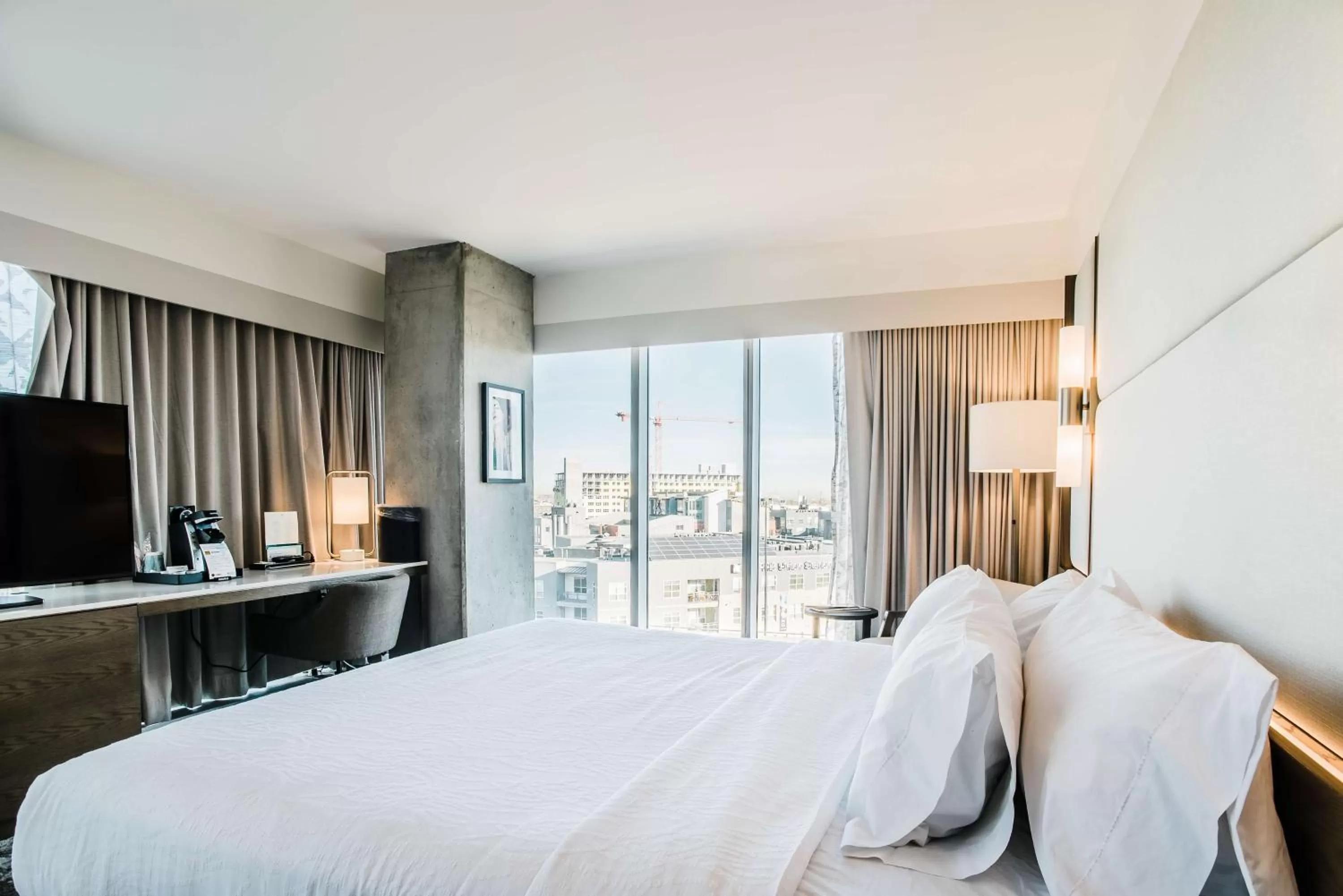 Bedroom, Bed in Hilton Garden Inn Denver Union Station