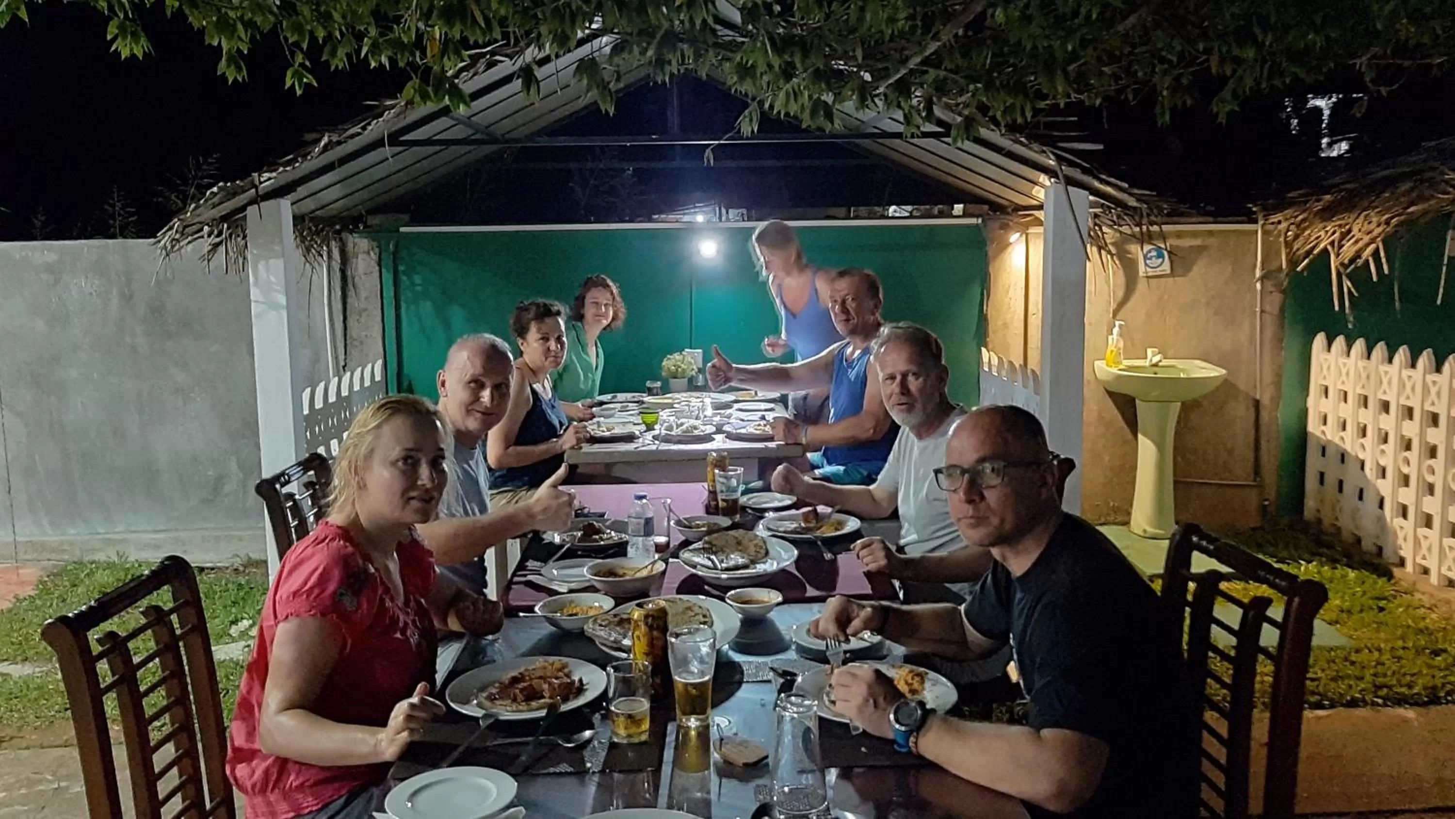 Restaurant/places to eat in New Peacock Resort