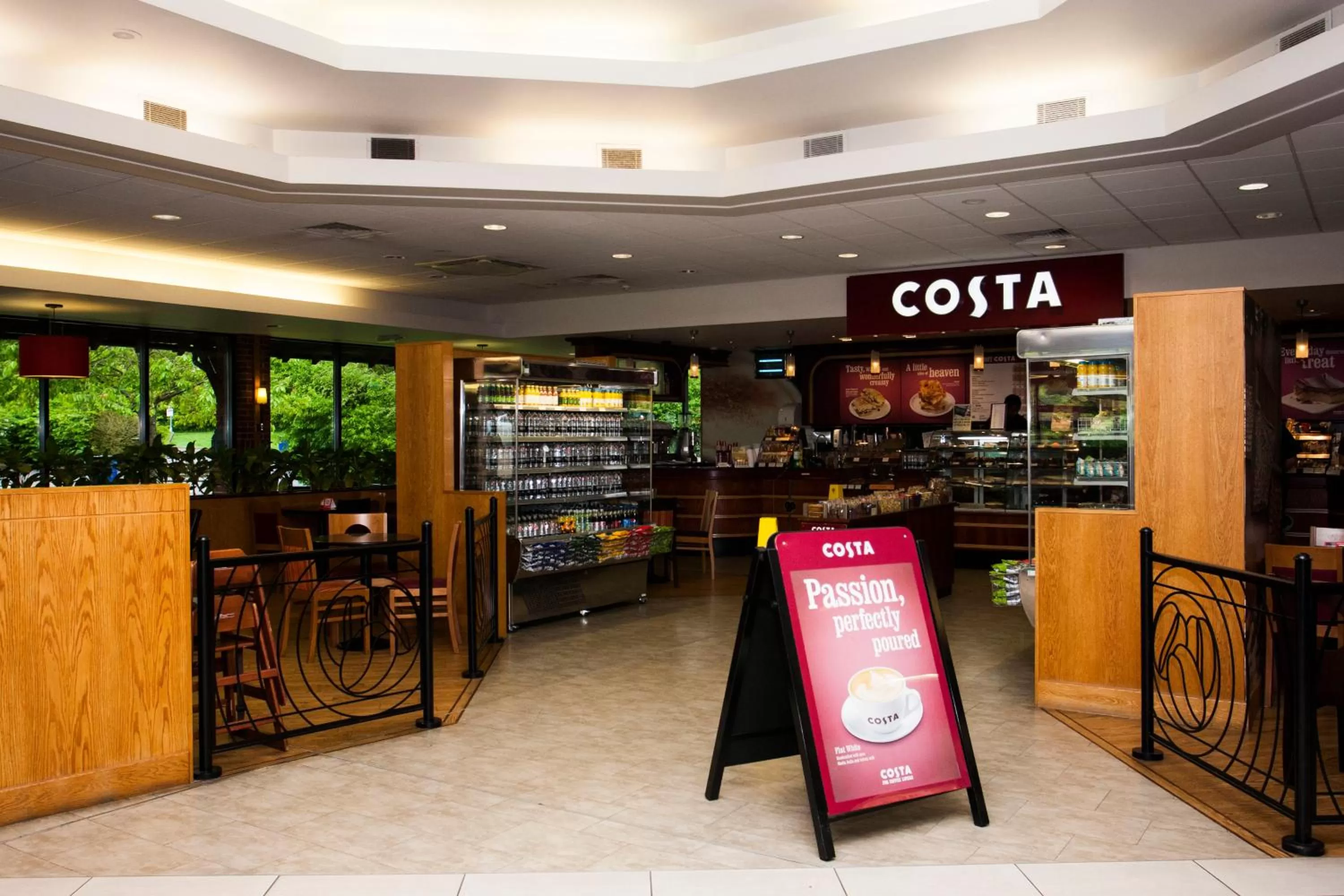 Restaurant/places to eat in Days Inn by Wyndham Sevenoaks Clacket Lane