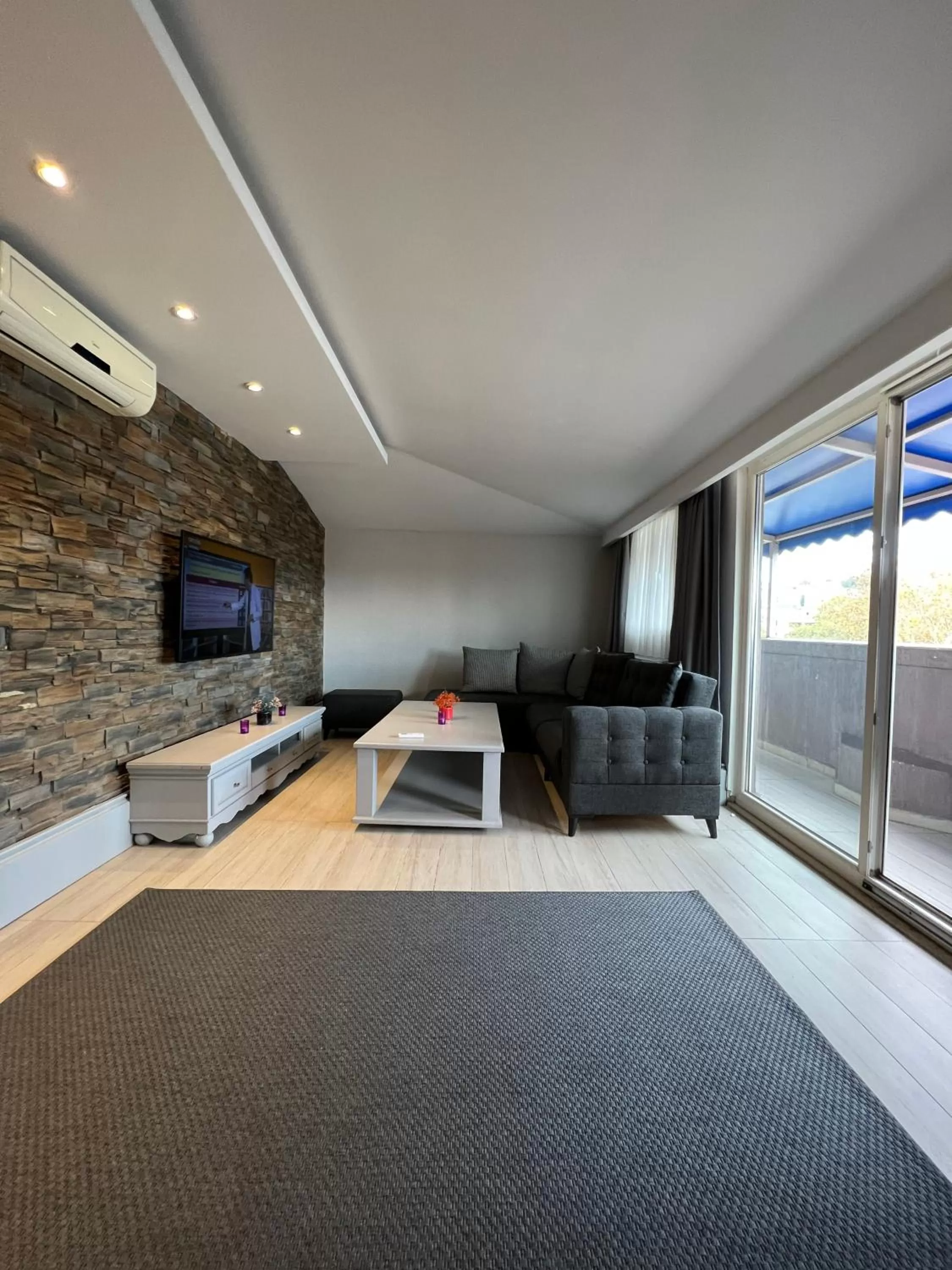 Living room in Port Hotel