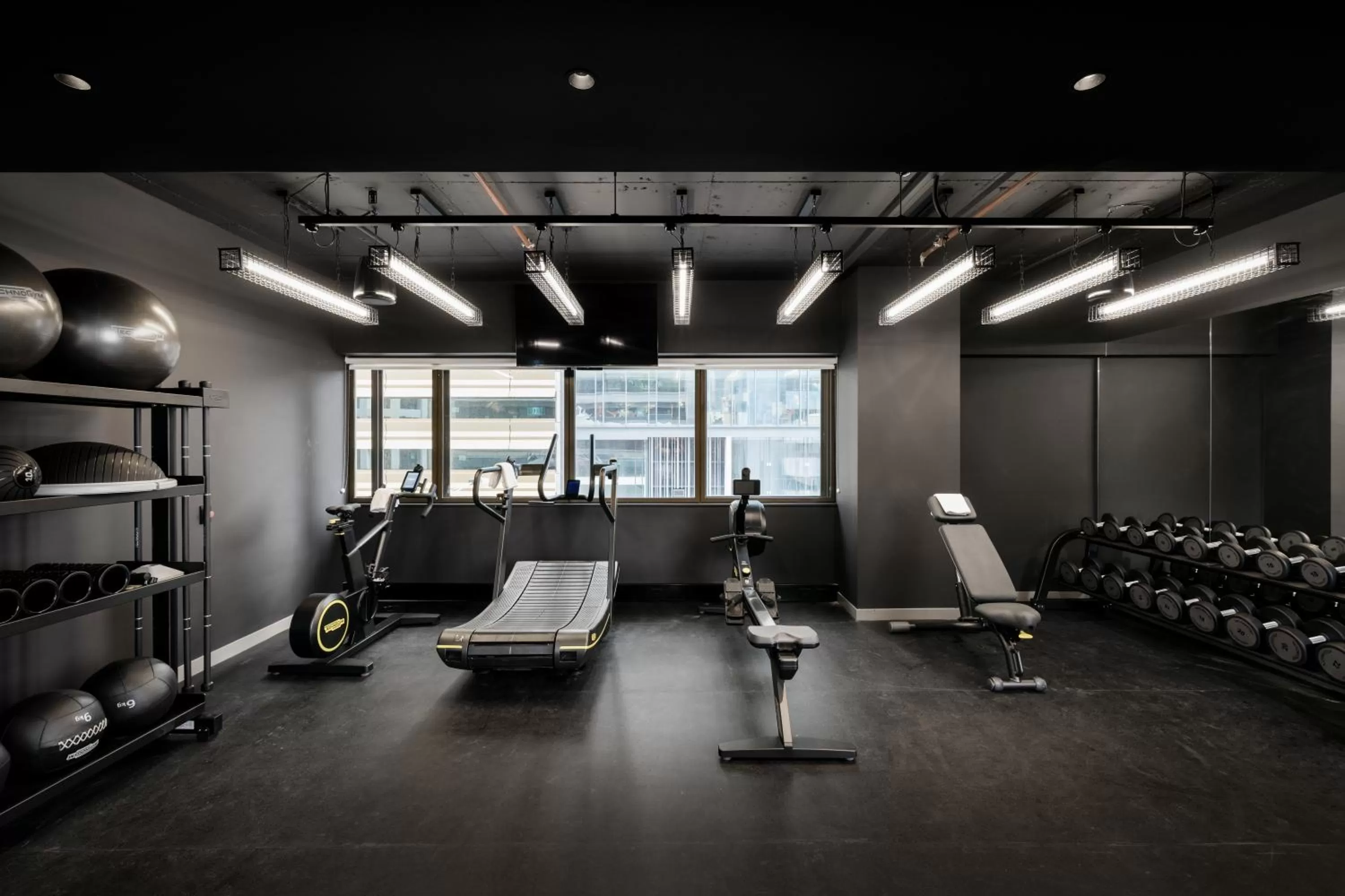 Fitness centre/facilities in Hotel Indigo Brisbane City Centre by IHG