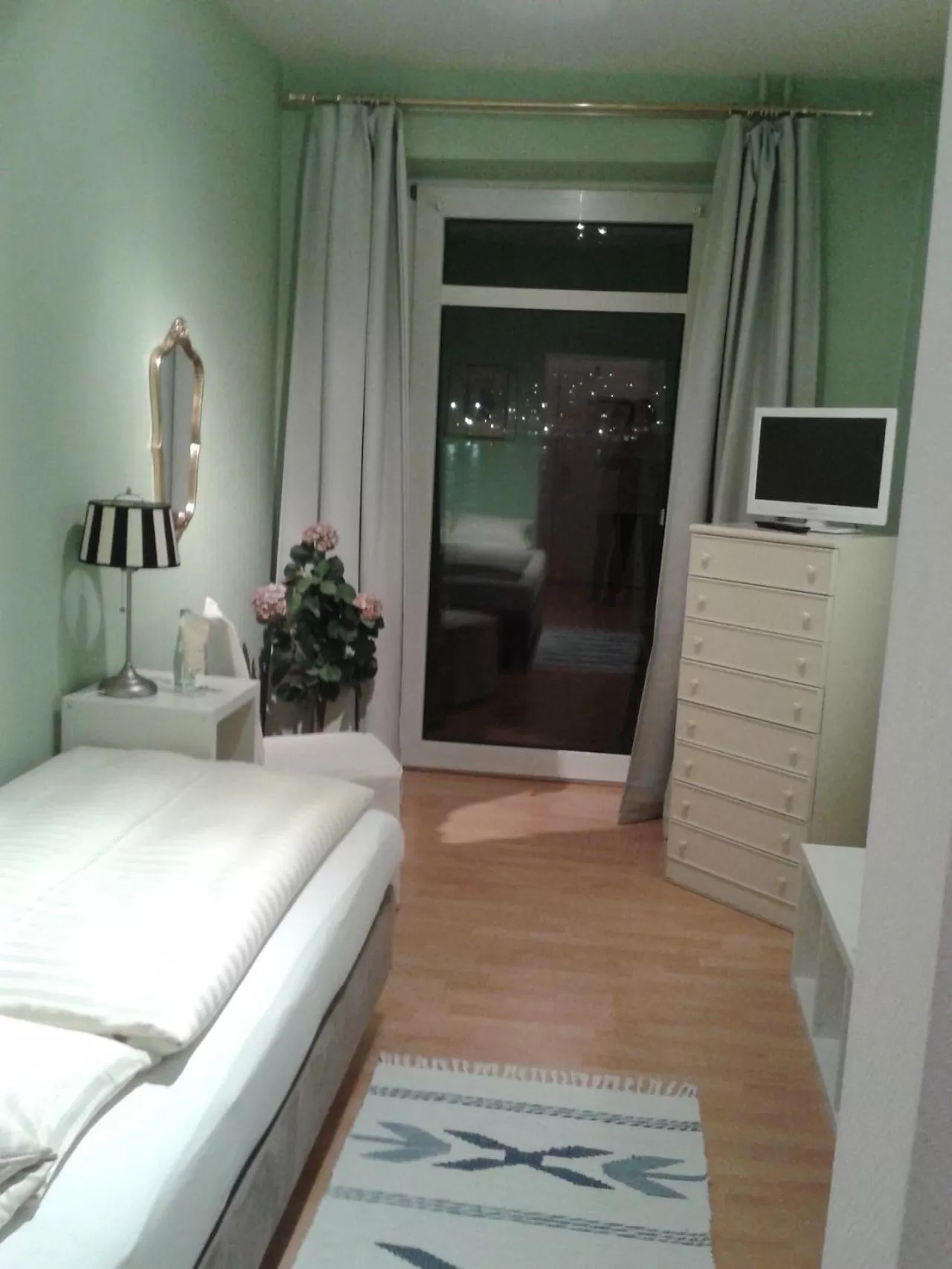 Photo of the whole room, Bed in Hotel Rhein-Residenz