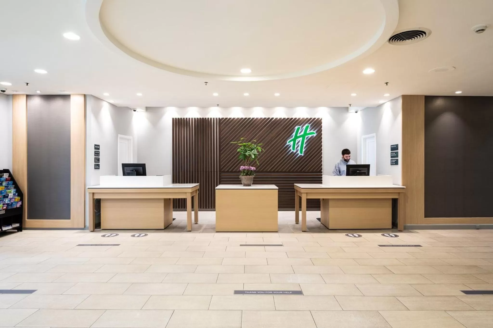Property building in Holiday Inn Newark International Airport