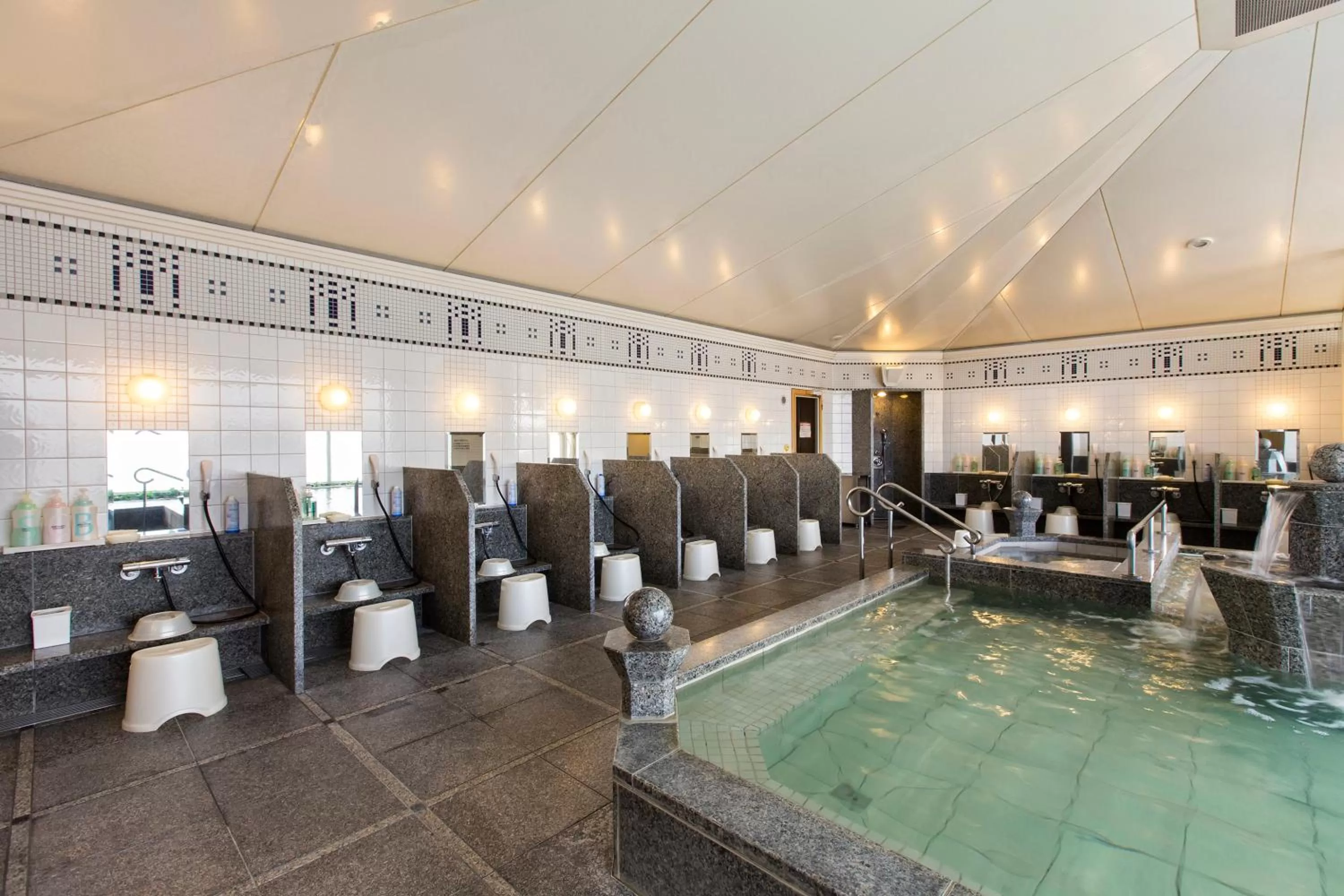 Hot Spring Bath in Hotel Monterey Edelhof Sapporo