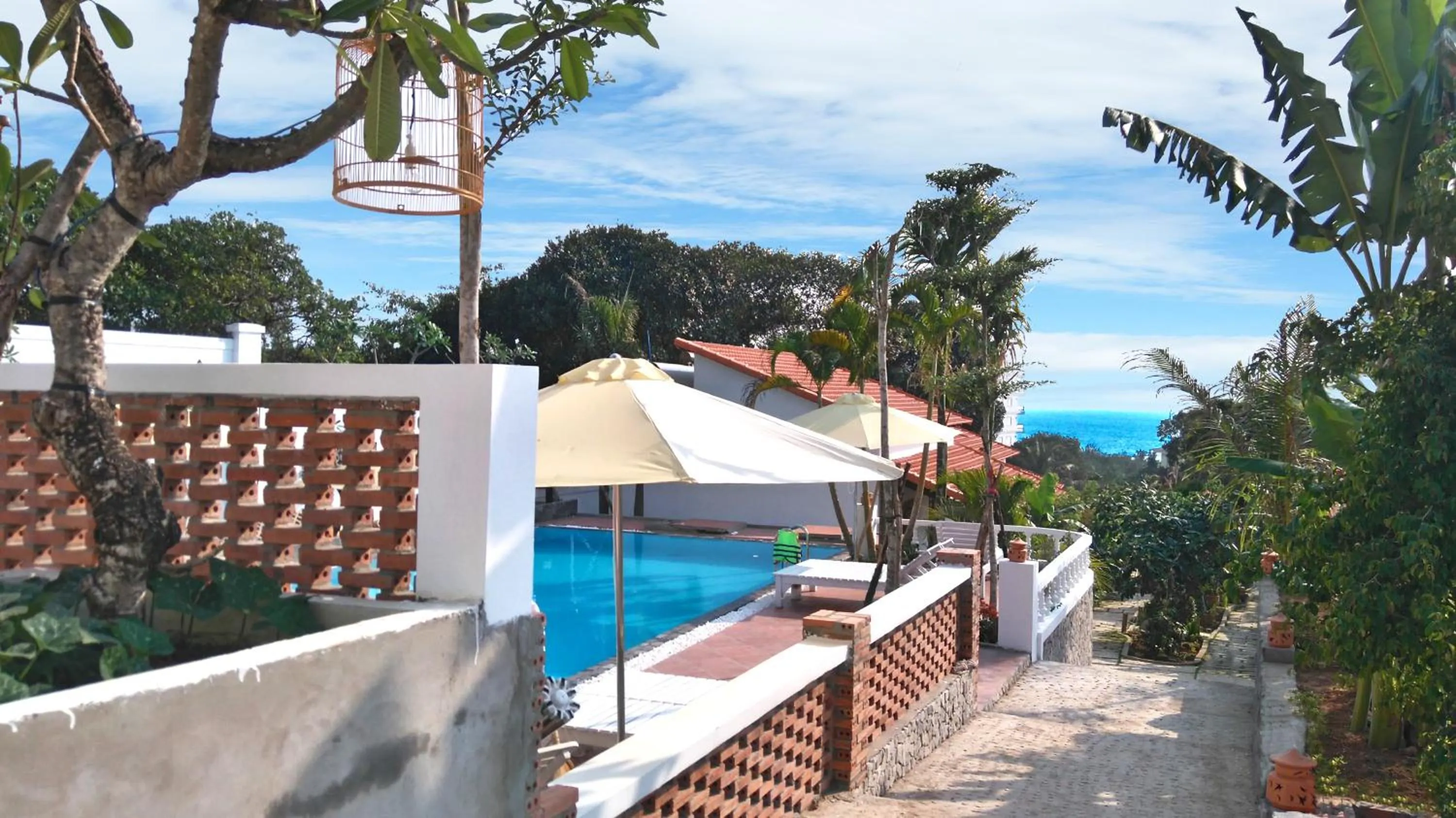 Swimming pool in Miana Resort Phu Quoc