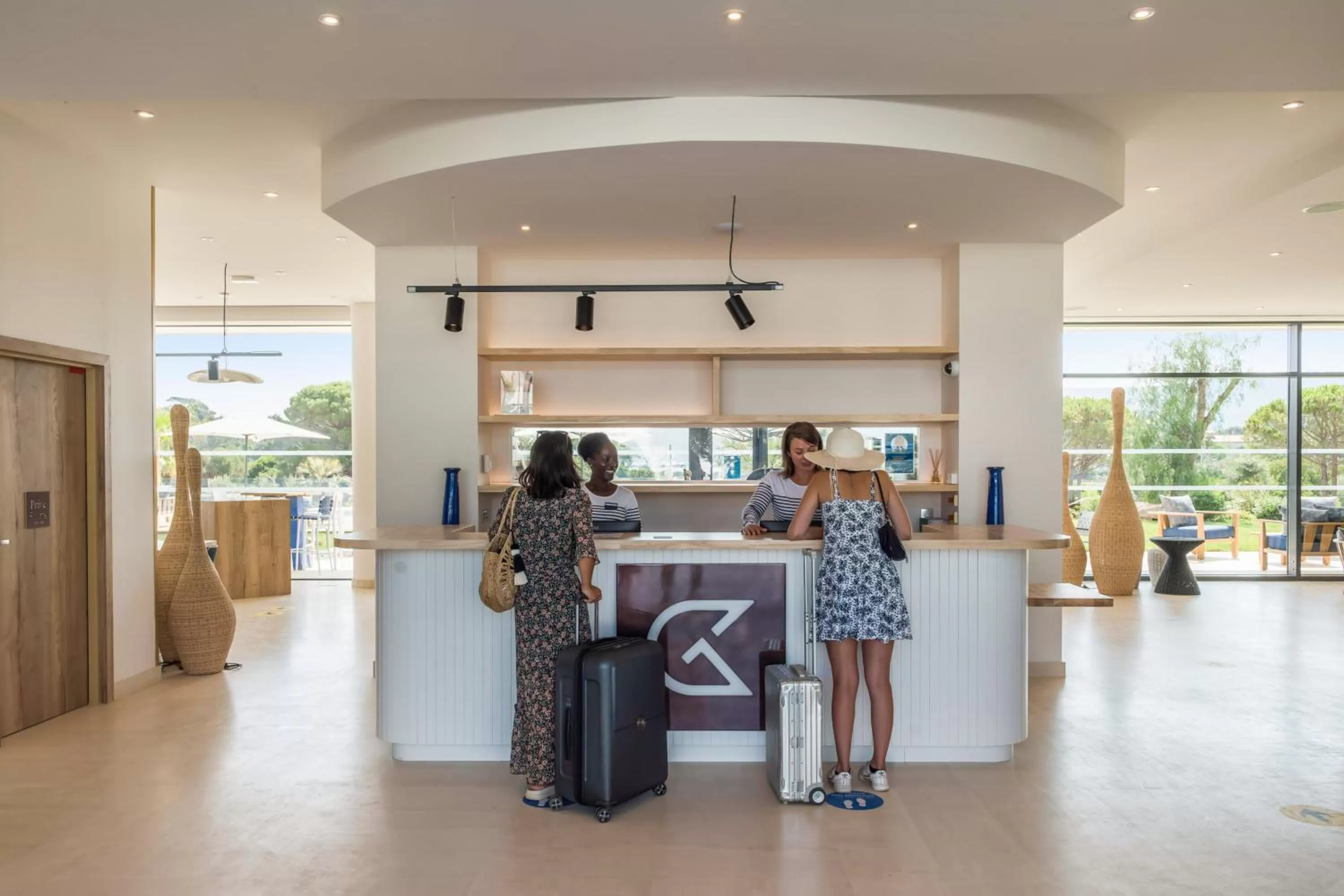 Lobby or reception in Golden Tulip Porto-Vecchio