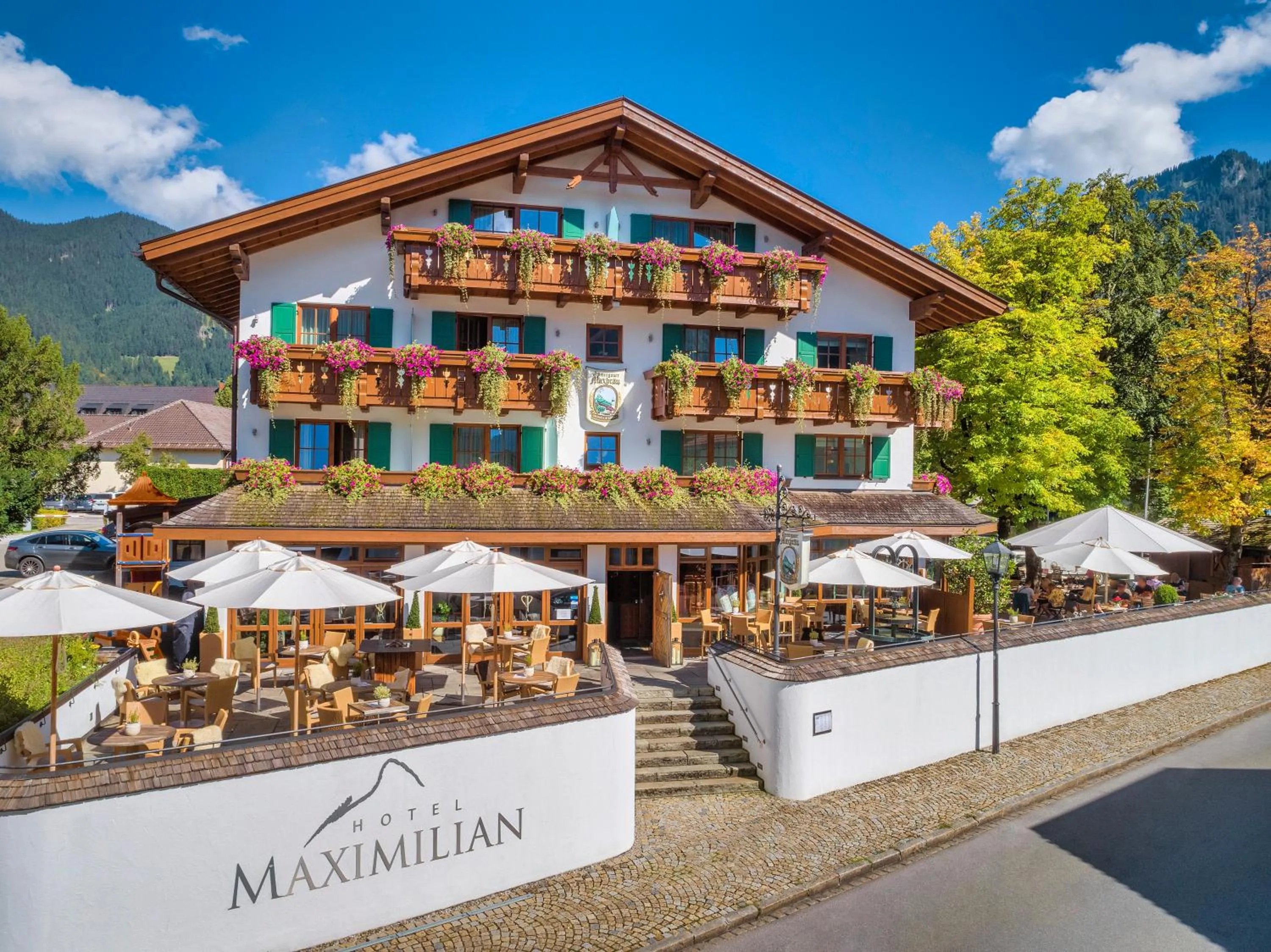 Property building in Hotel Maximilian