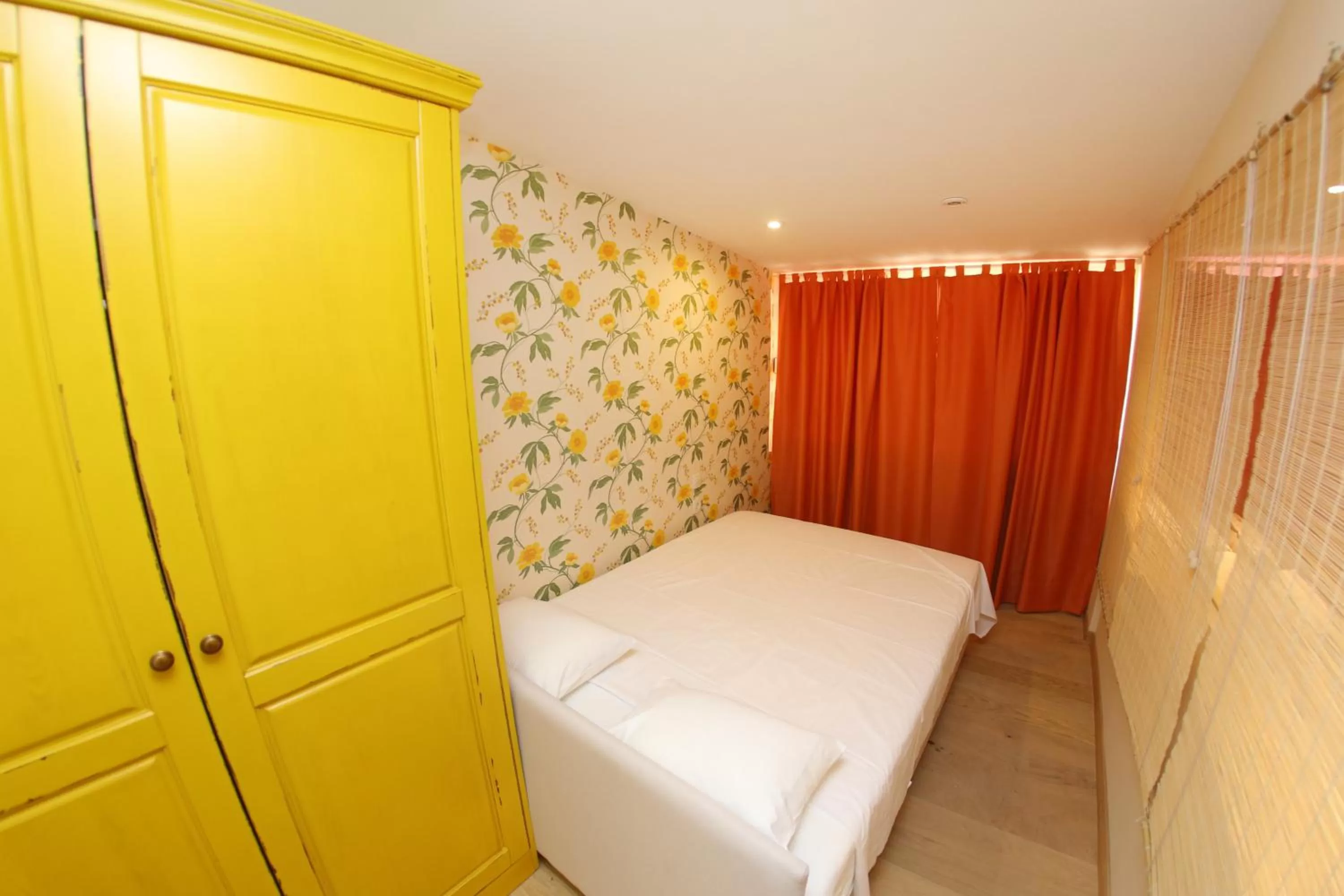 Bed in Central Apartments Integrated Hotel