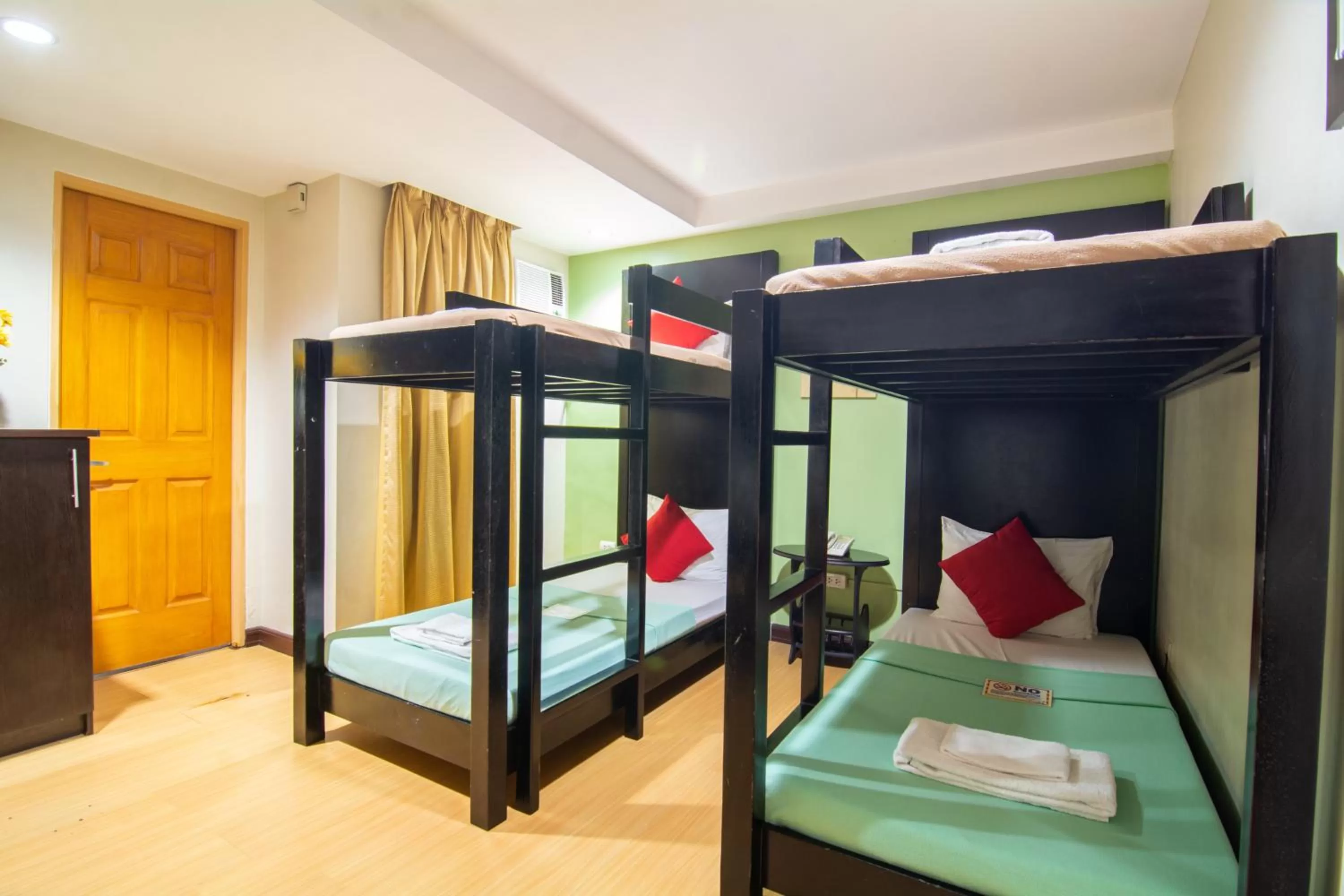 Bed in Festive Hotel Makati