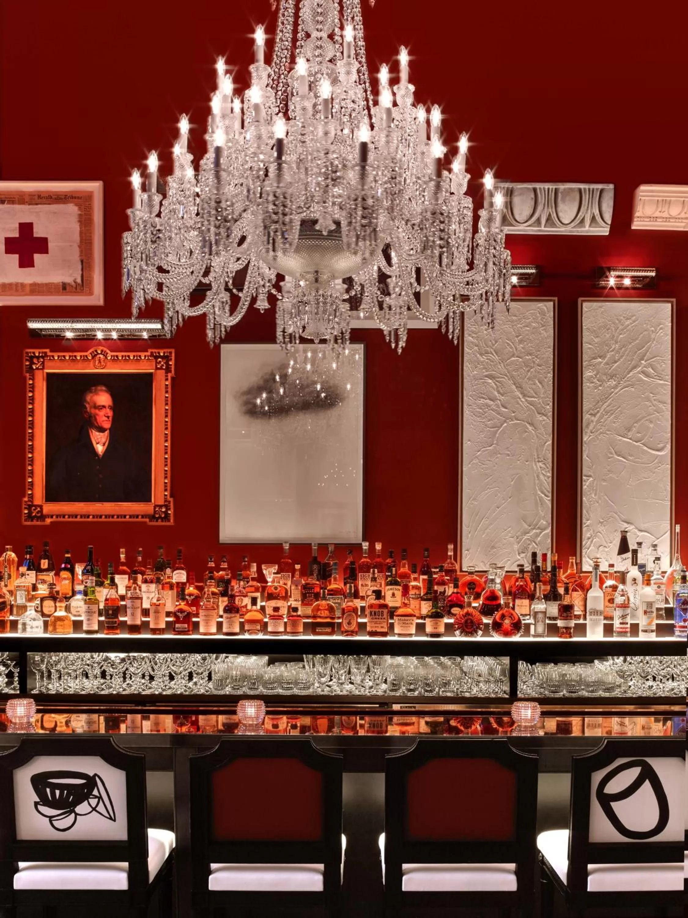 Lounge or bar in Baccarat Hotel and Residences New York