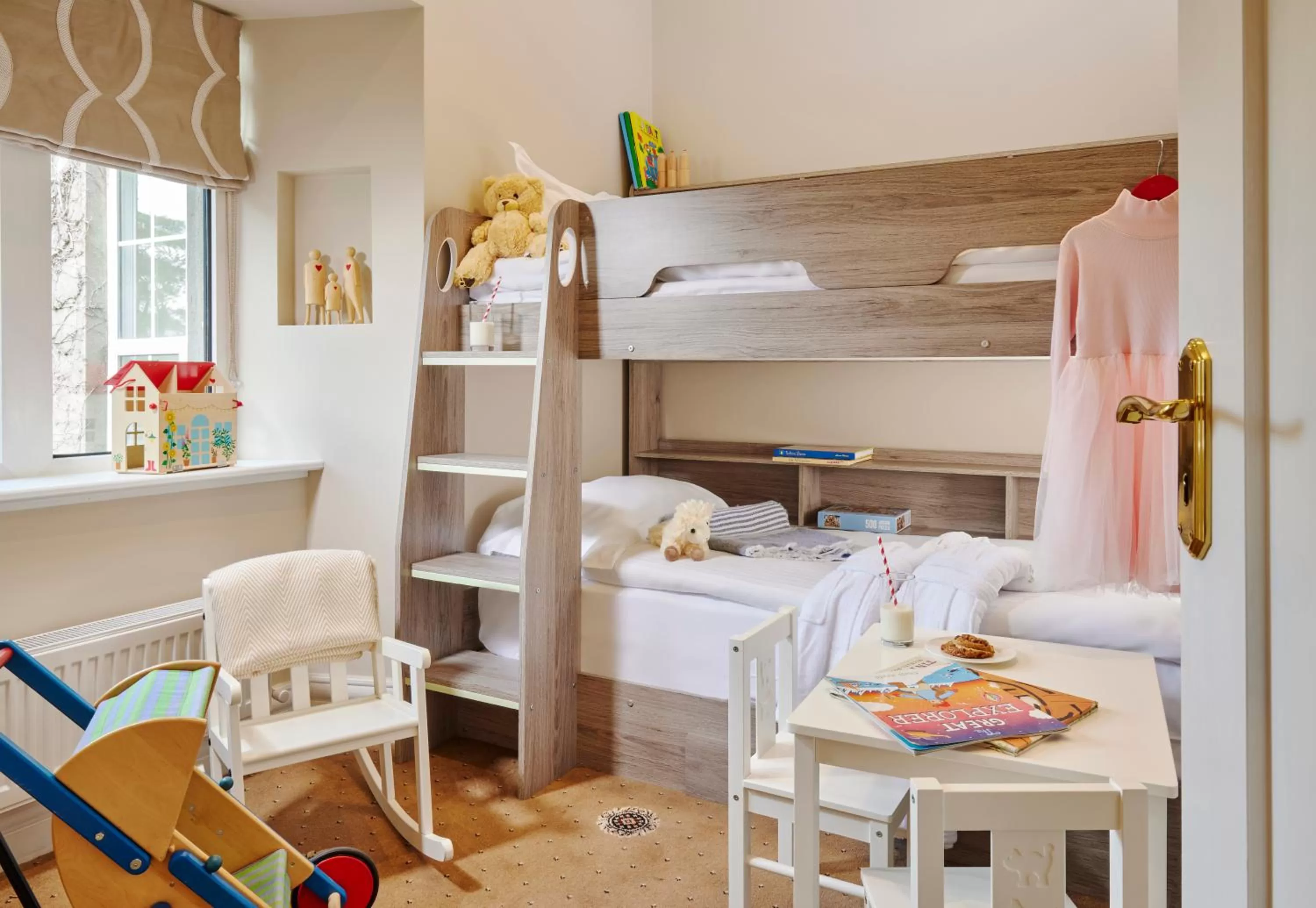 Family, Bed in Great Southern Killarney