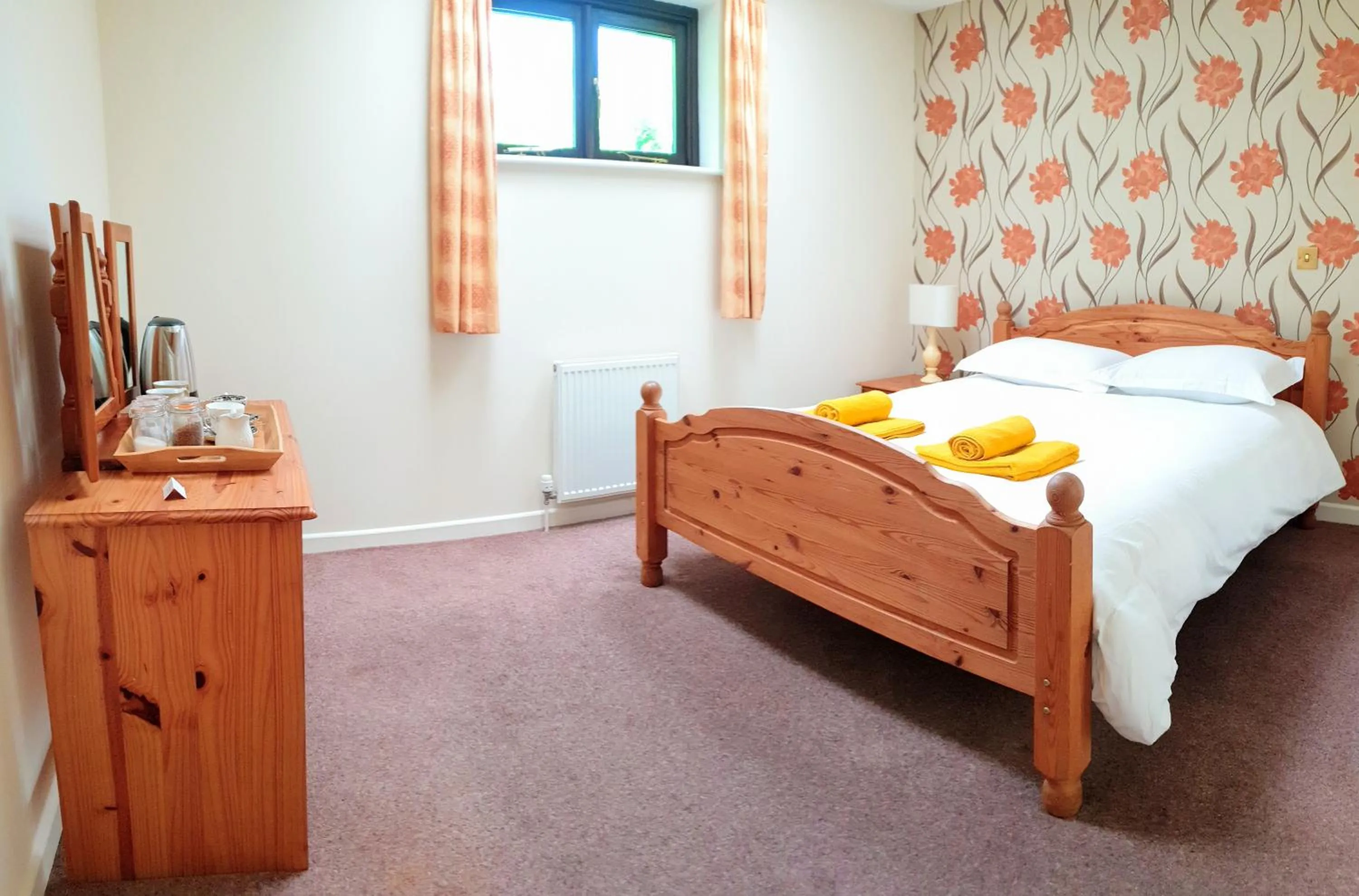 Bed in Station House, Dartmoor and Coast located, Village centre Hotel