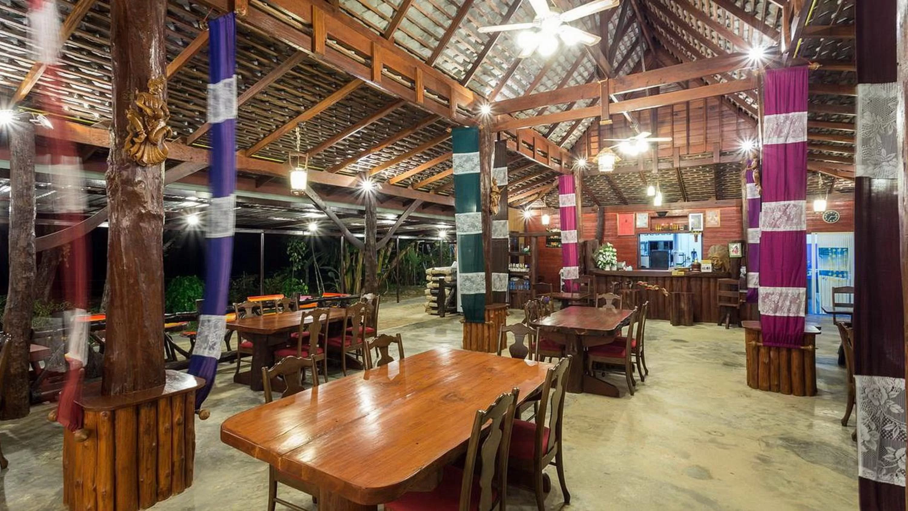 Restaurant/places to eat in Doo Dee Boutique Resort by Swiss Chalet