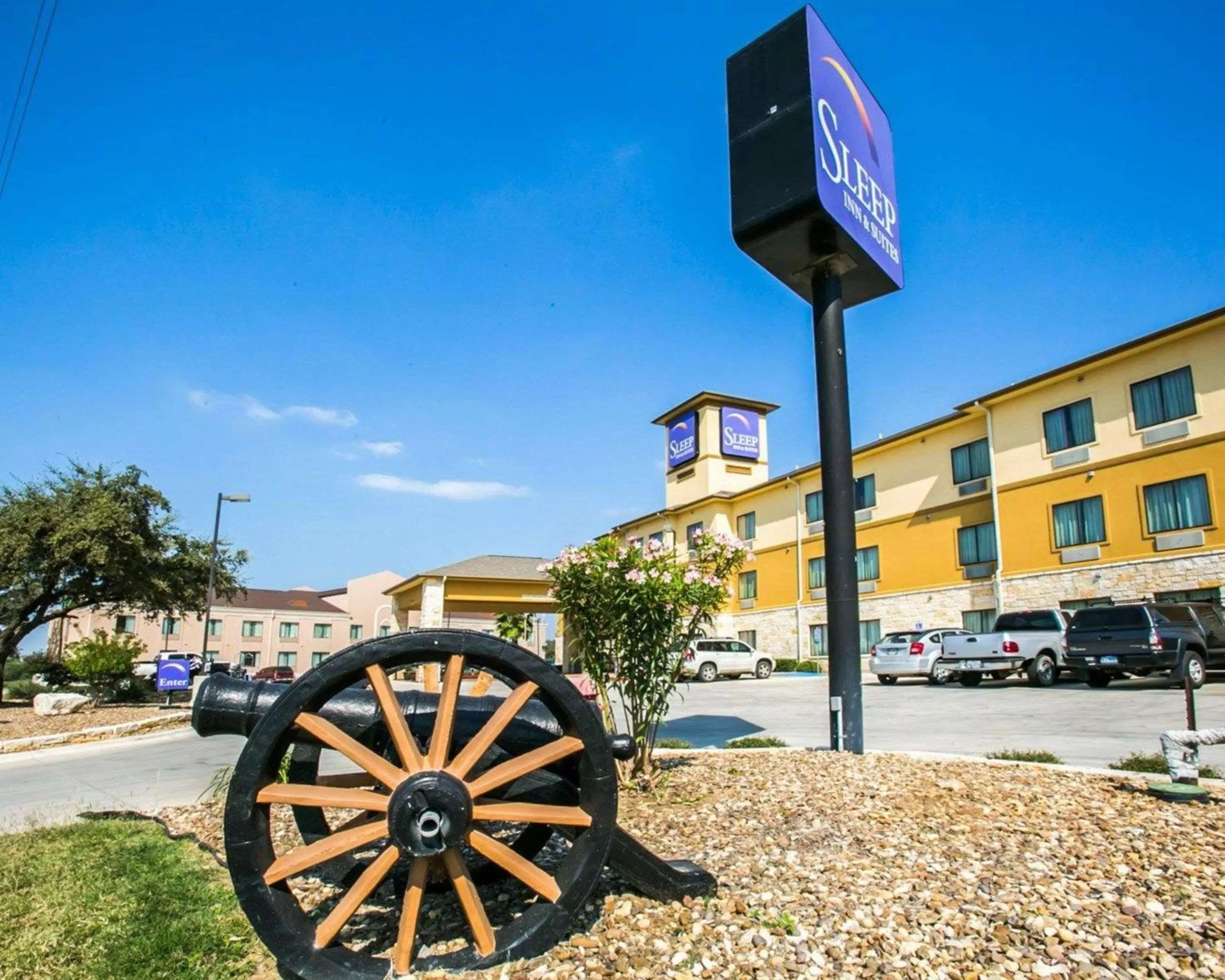Sleep Inn & Suites Gonzales near Palmetto State Park