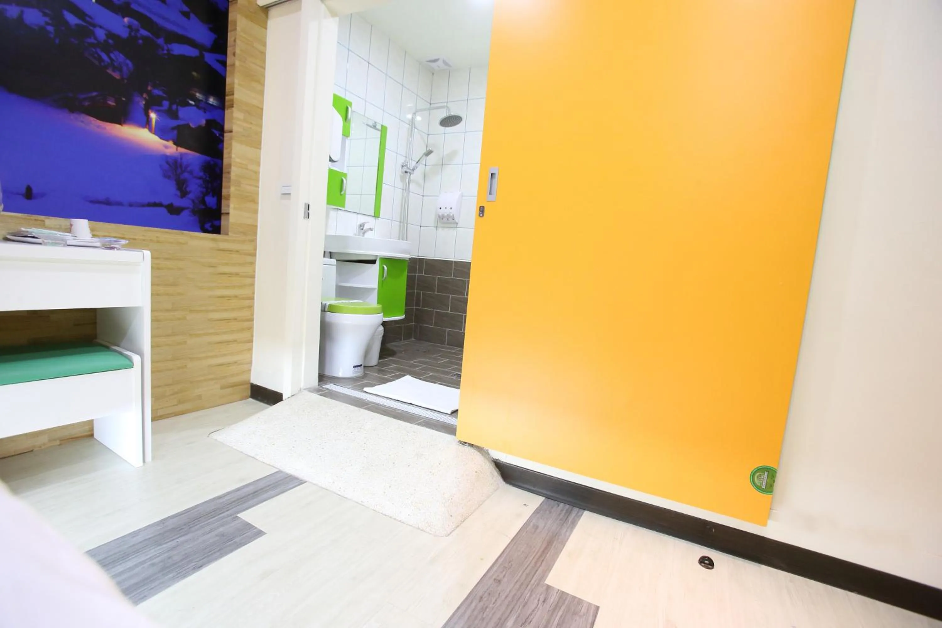 Bathroom in Clover house-自助式無人旅店