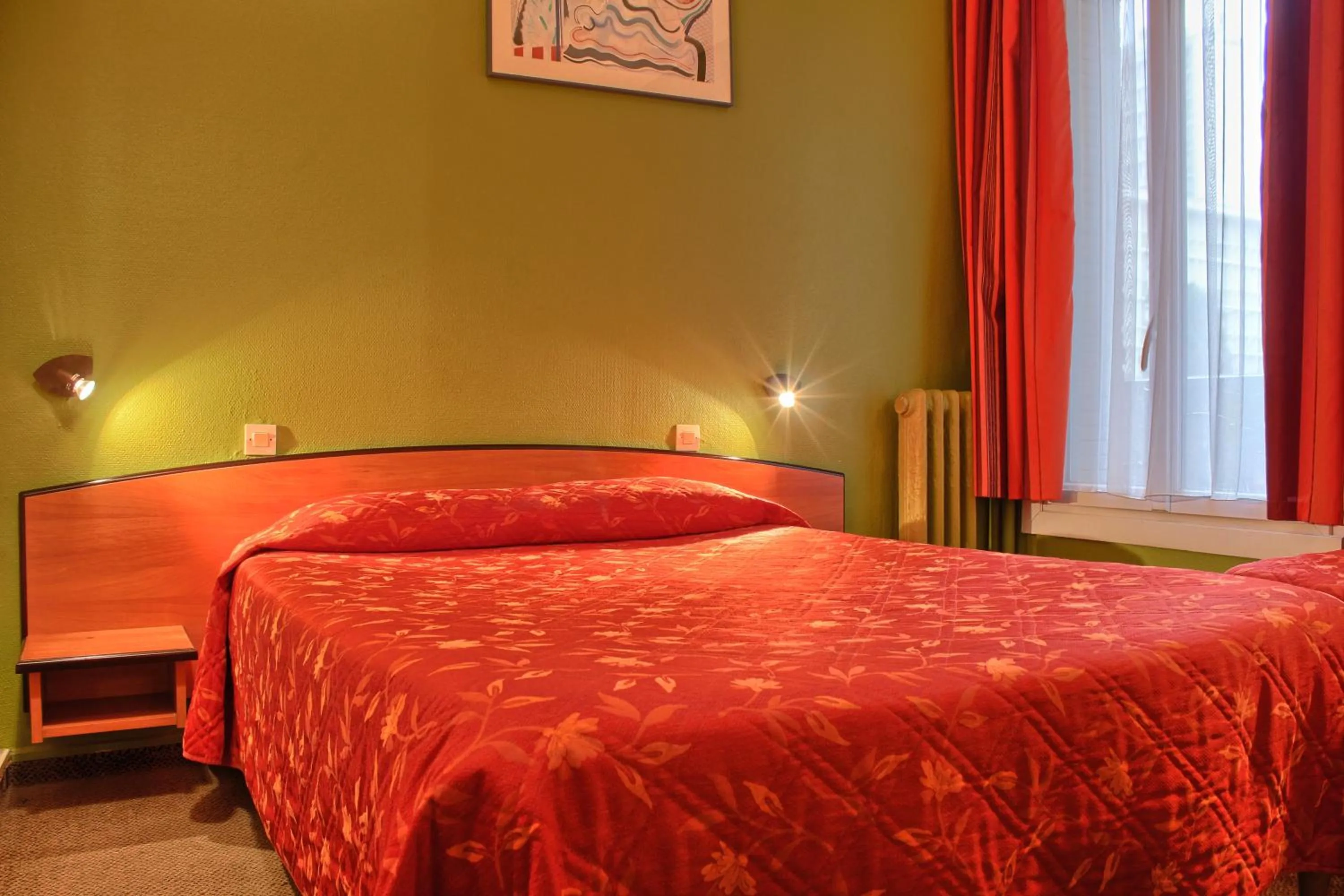 Bedroom, Bed in Timhotel Boulogne Rives de Seine