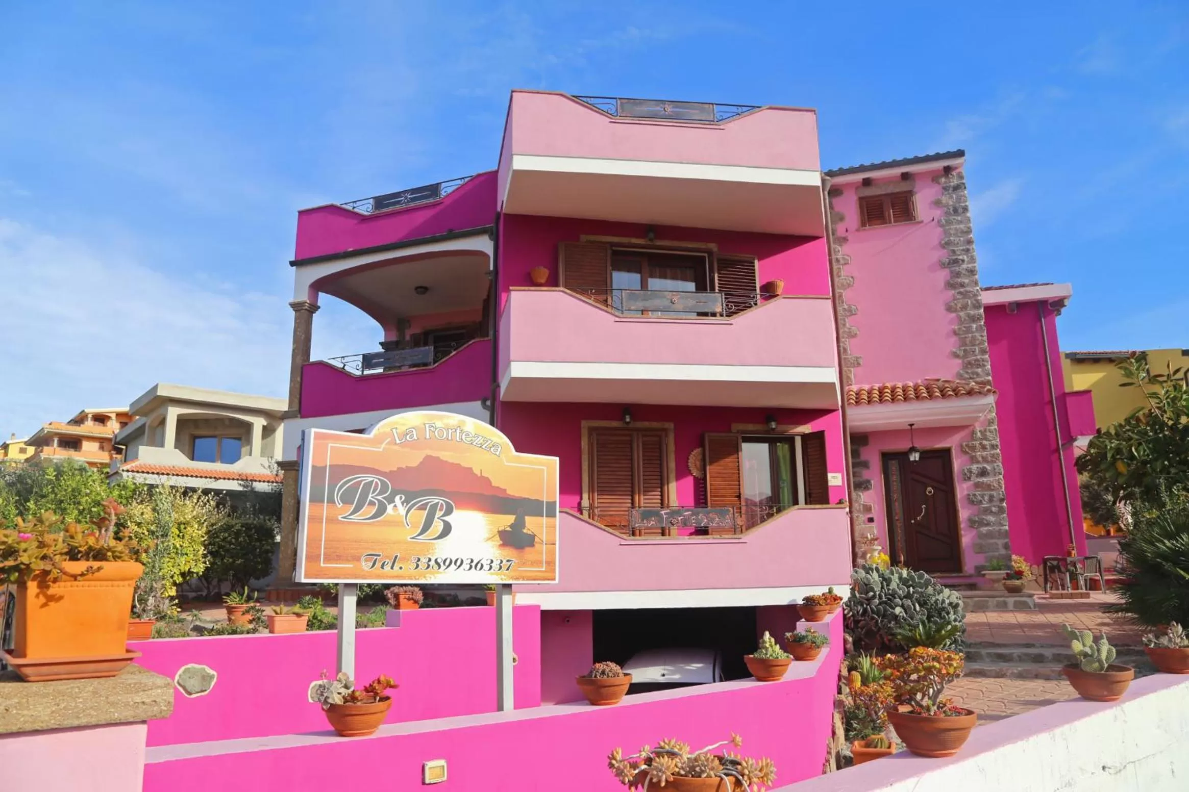 Property logo or sign in La Fortezza casa vacanze & appartament