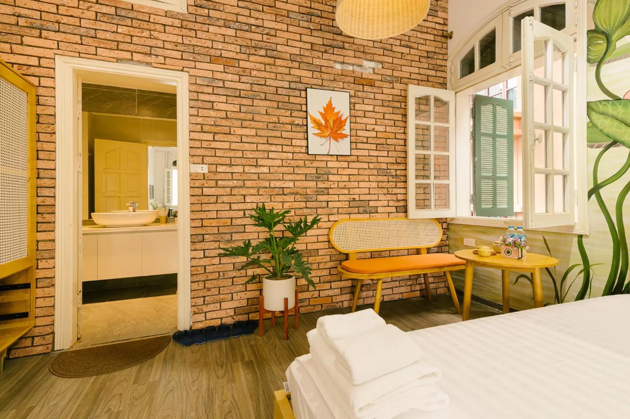 Seating area, Bed in Eden Westlake Hotel