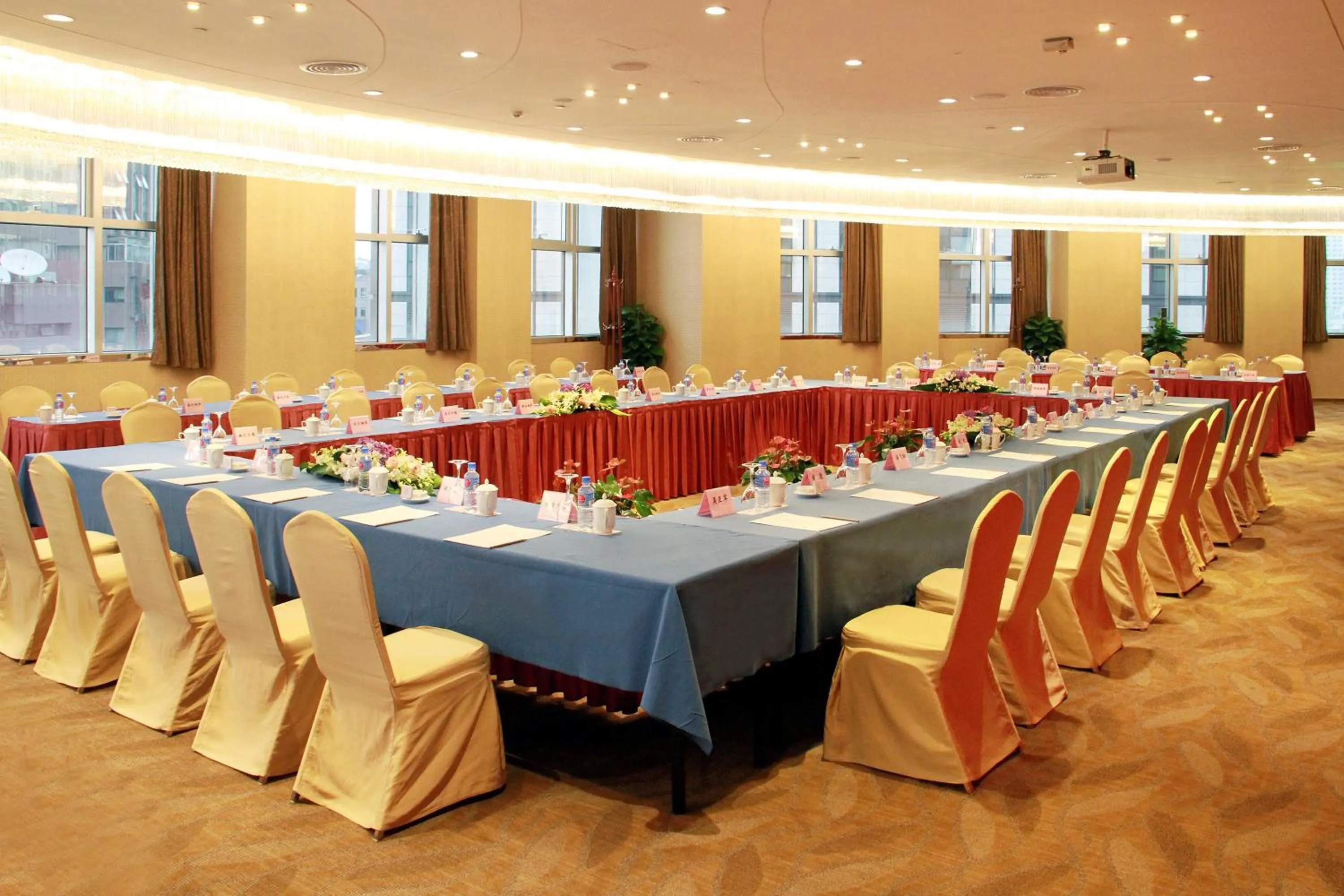 Business facilities in Central Hotel Shanghai - Nanjing Road