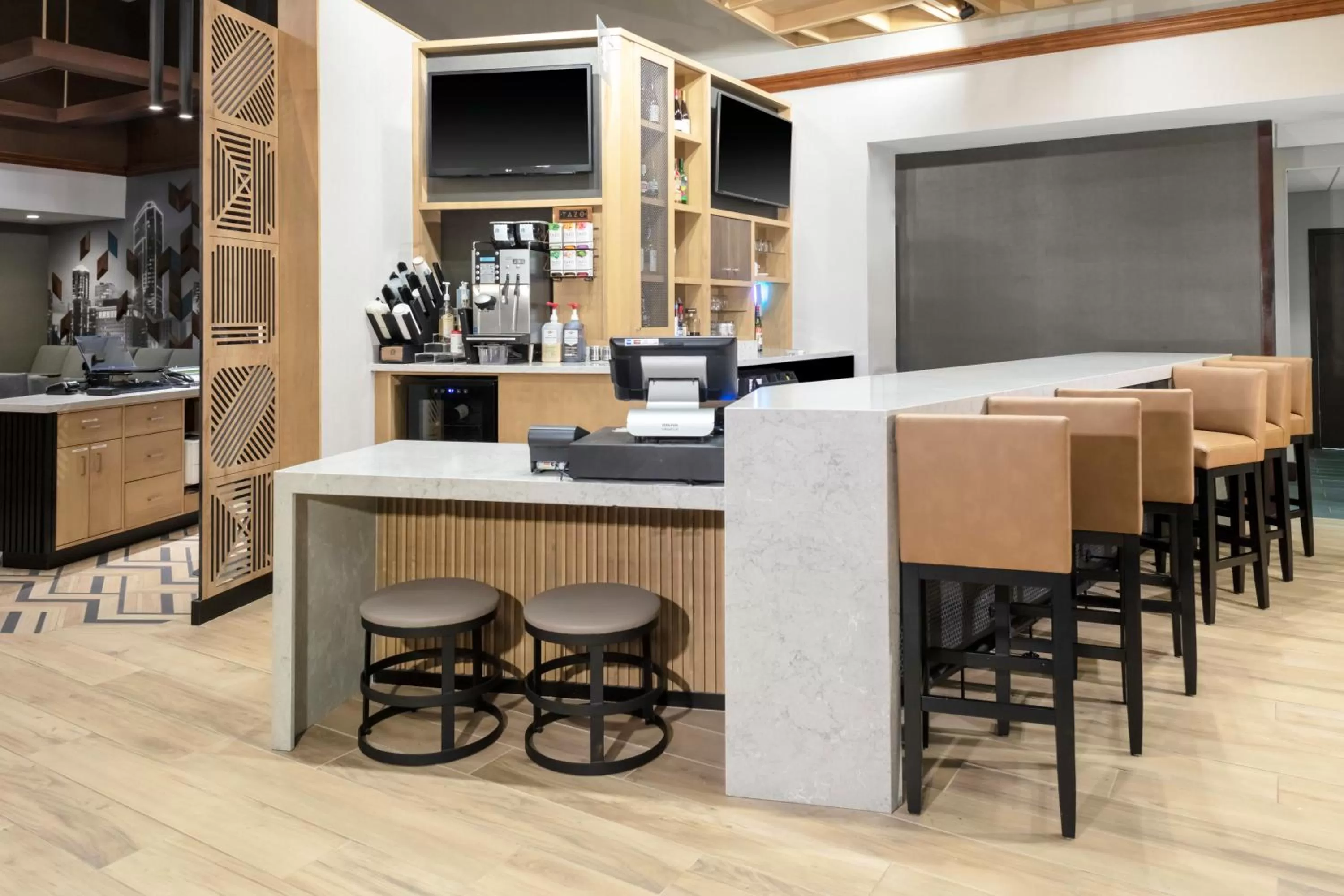 Lounge or bar in Hyatt Place-Dallas/Arlington