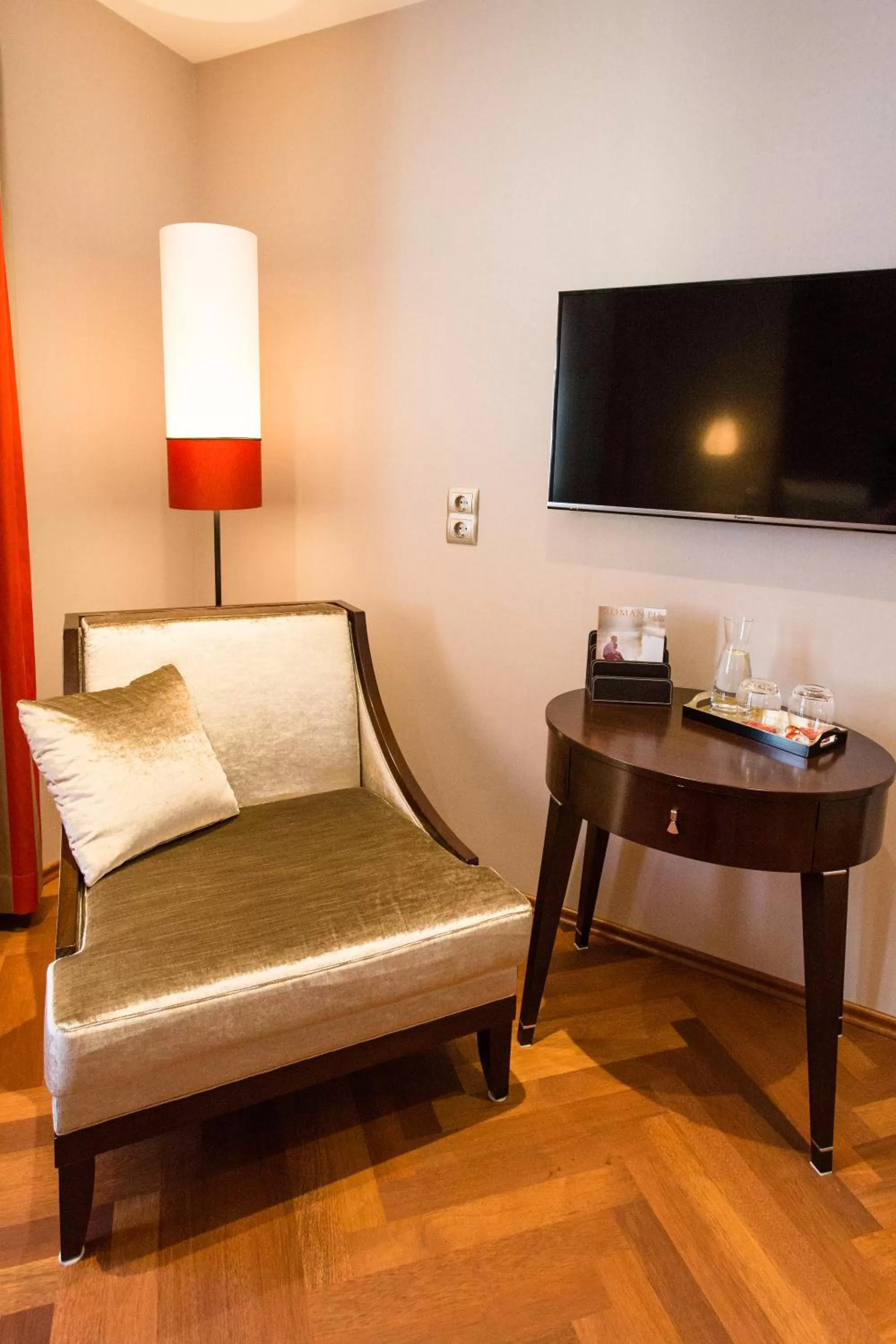 Other, Bed in Romantik Hotel Markusturm