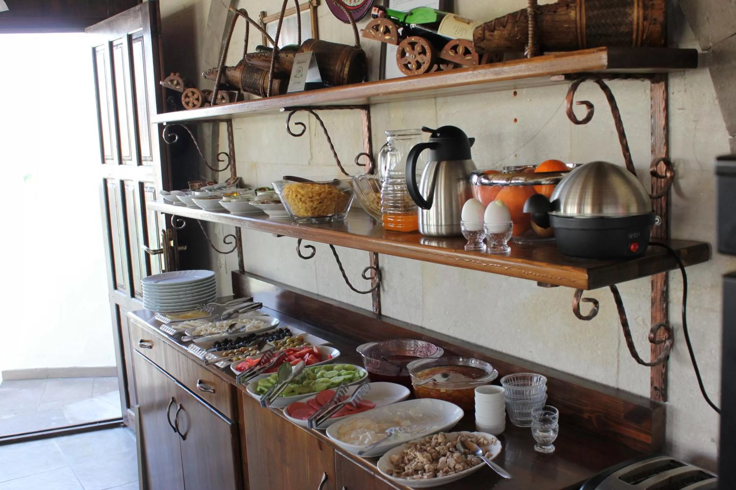 Restaurant/places to eat, Kitchen/Kitchenette in Guven Cave Hotel