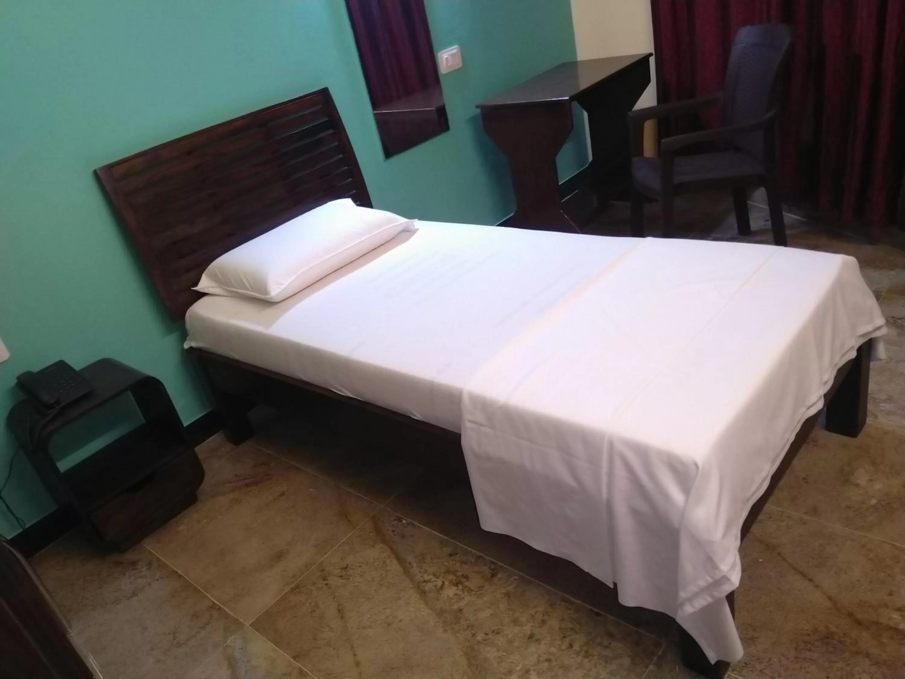 Bed in Chandru De Green