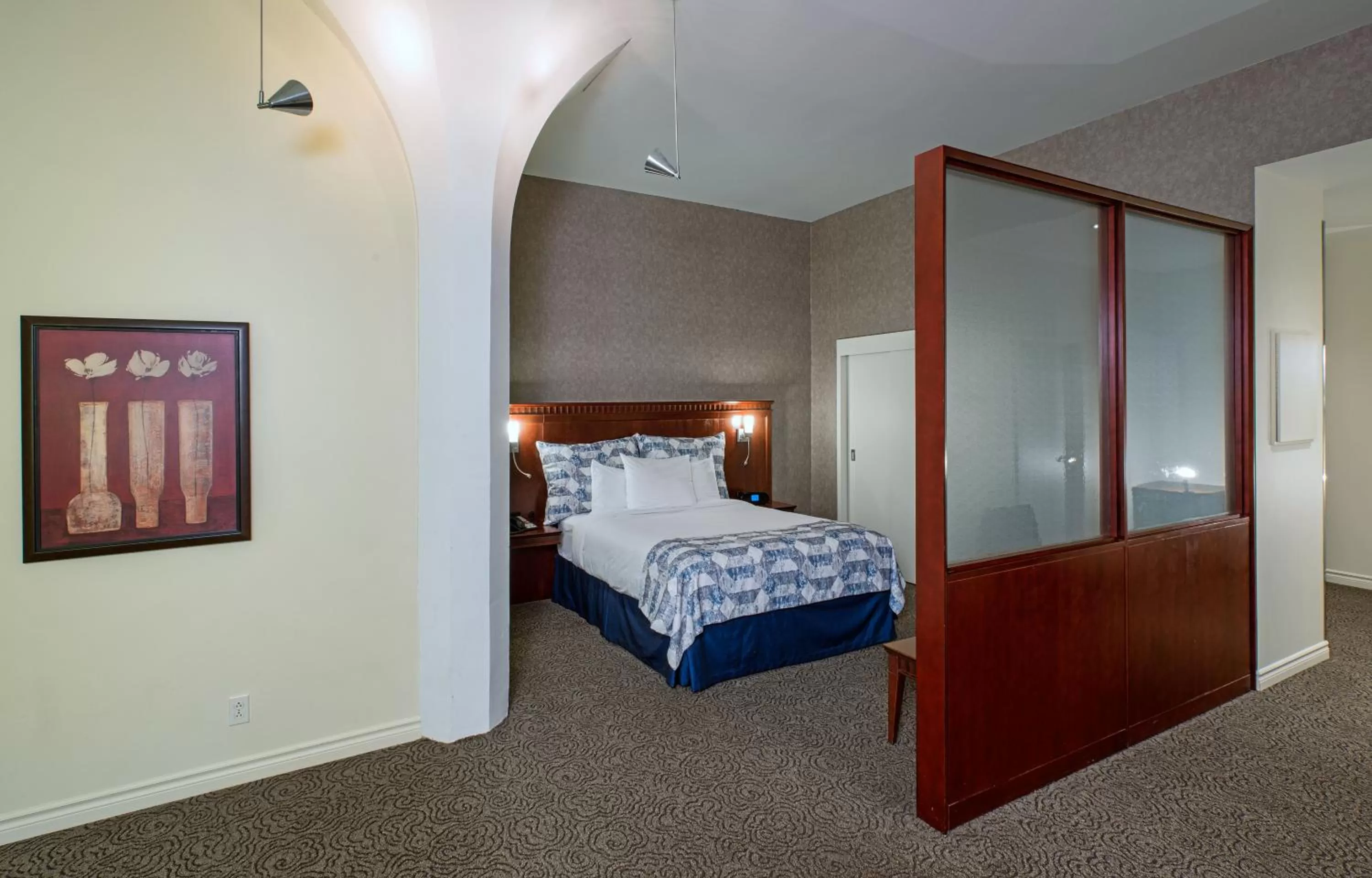 Bedroom, Bed in Le Square Phillips Hôtel & Suites