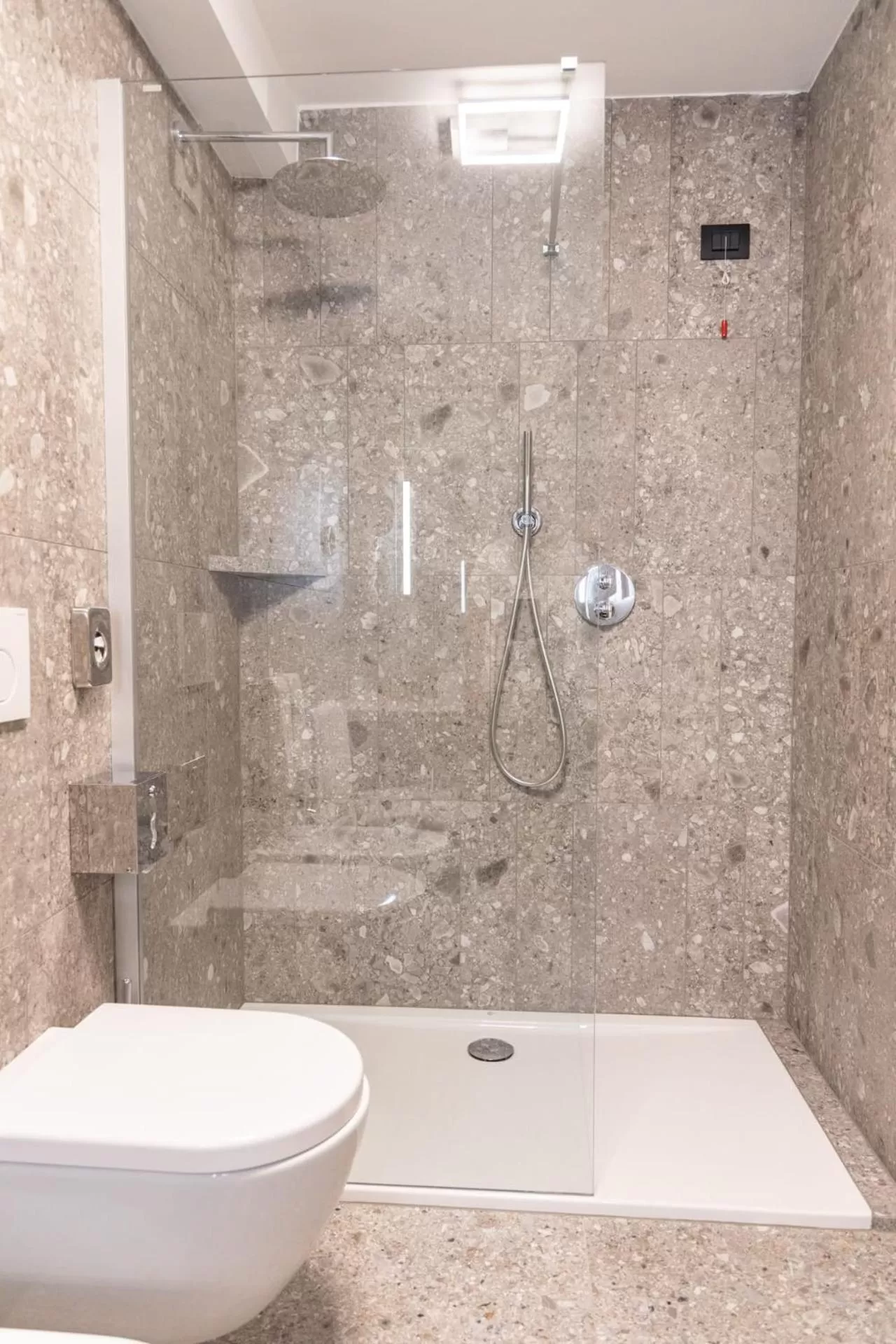 Shower in Olimpia Hotel