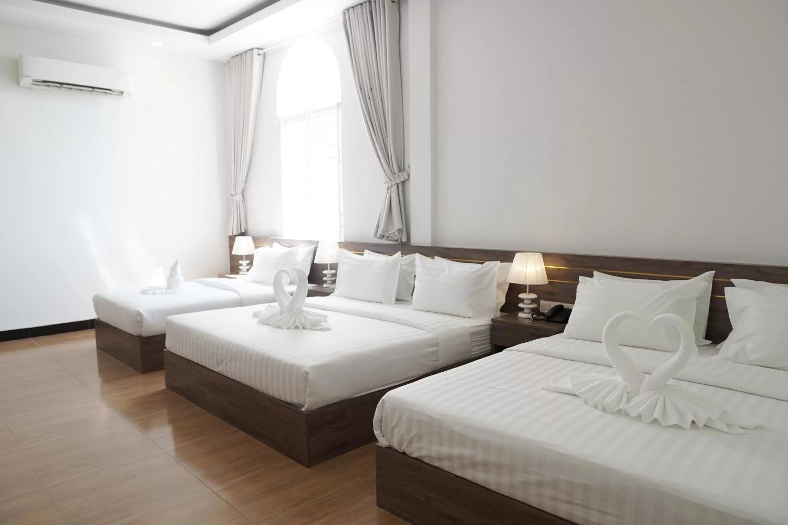 Bedroom, Bed in Apple Hotel Three - Phnom Penh