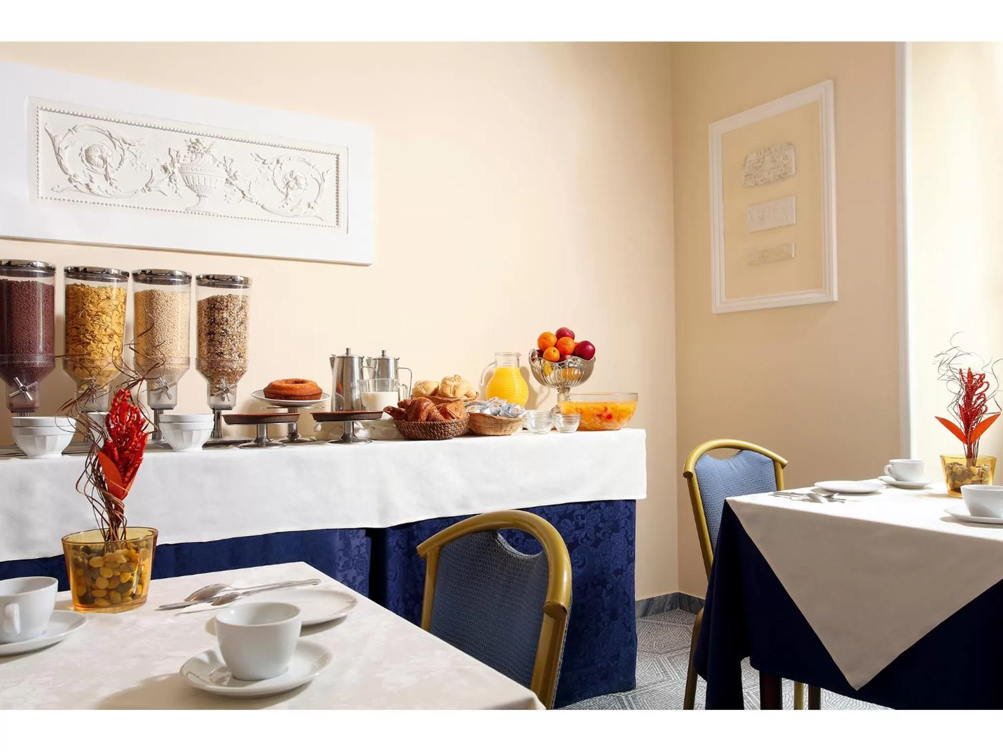 Buffet breakfast in Hotel Kennedy