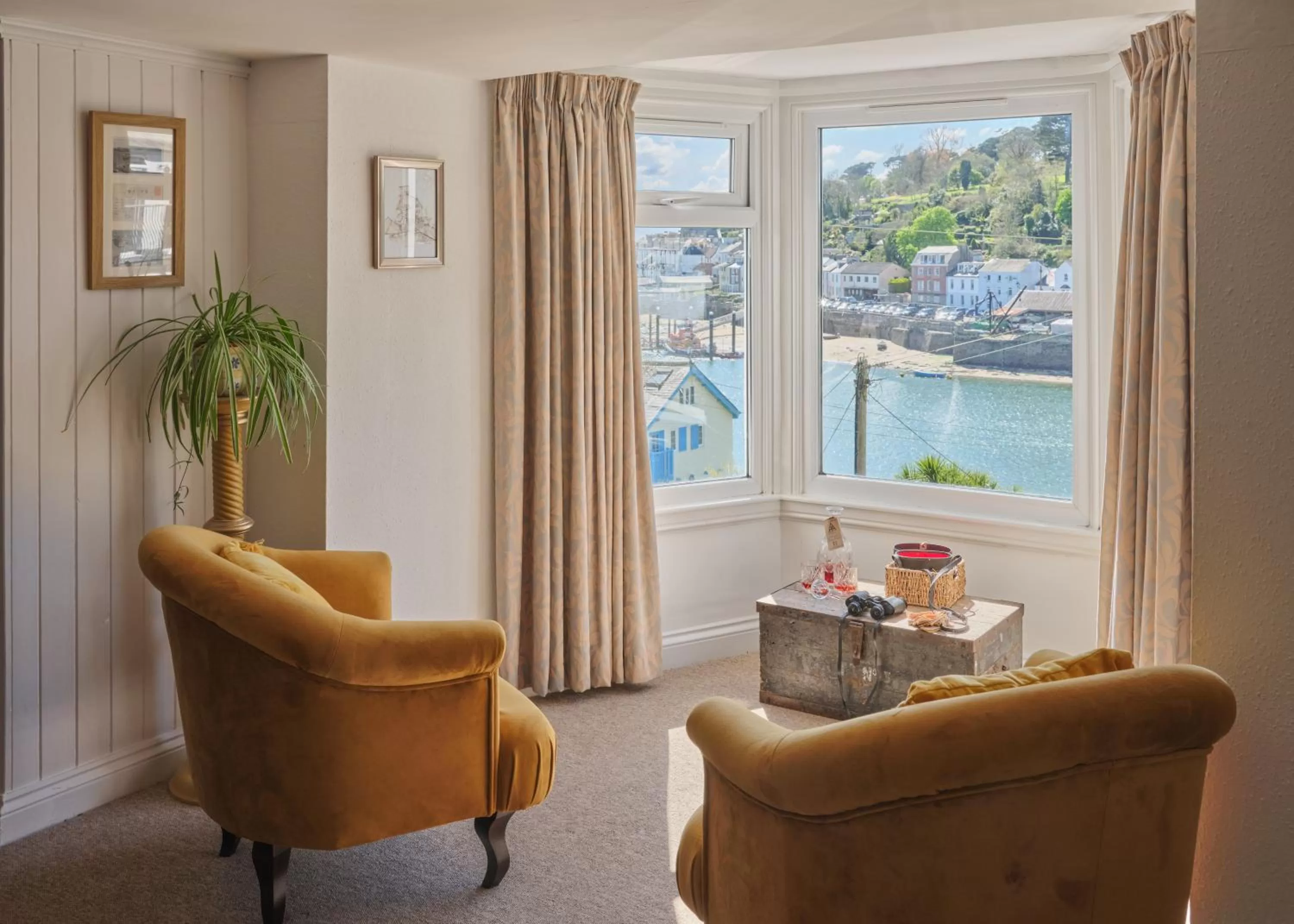 Seating area in The Old Ferry Inn