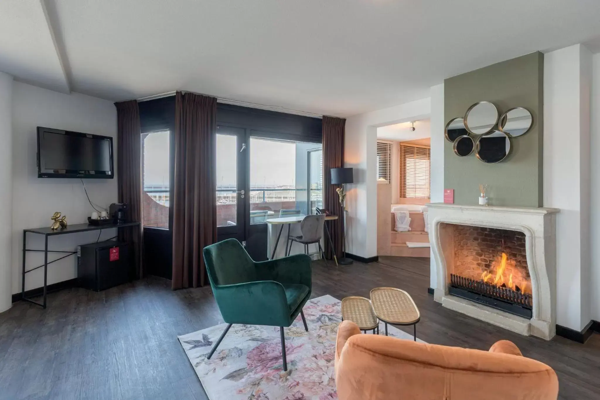 Superior Suite in Leonardo Hotel IJmuiden Seaport Beach Superior Suite in Leonardo Hotel IJmuiden Seaport Beach