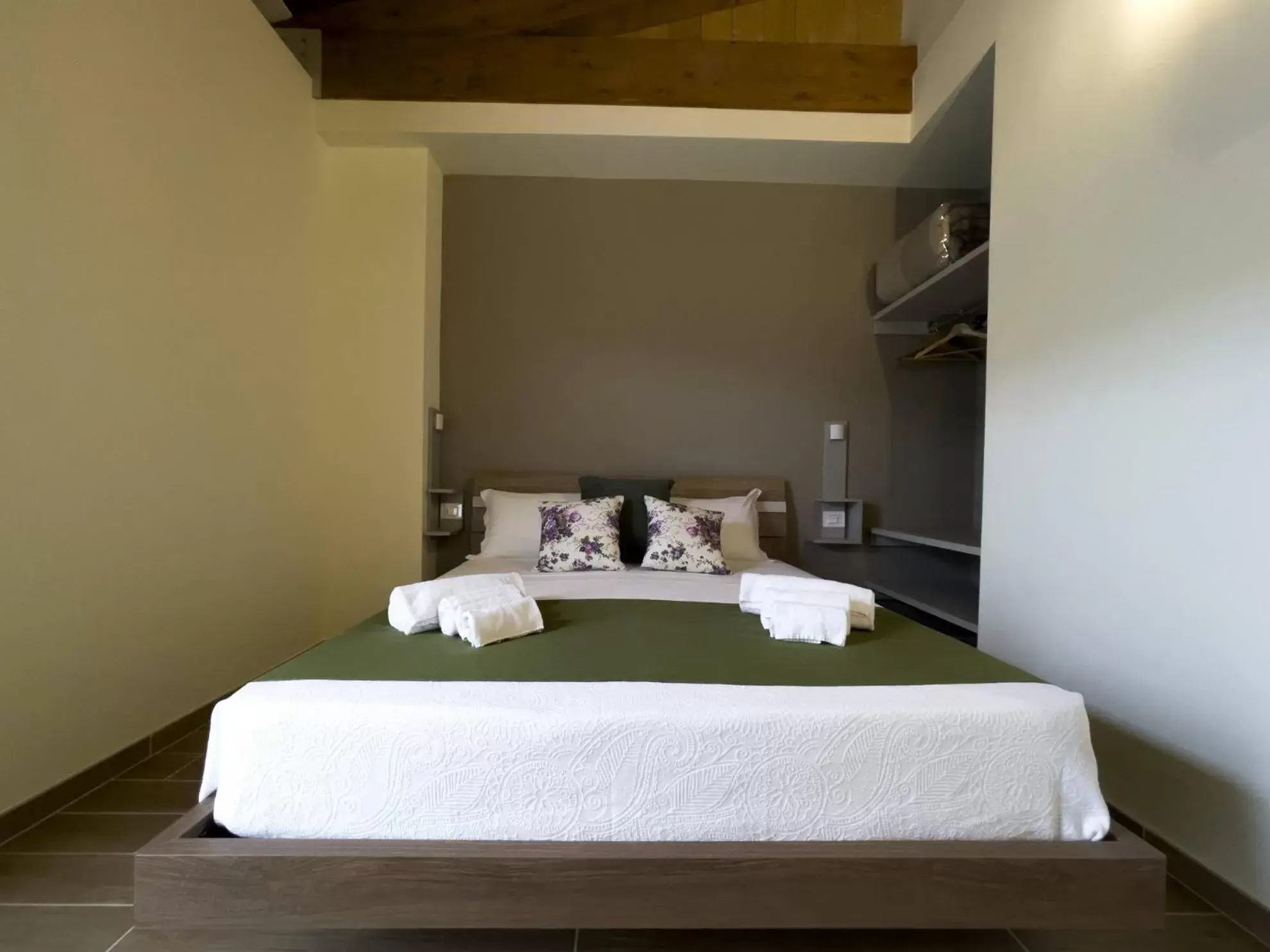 Large Double or Twin Room in Baita Pavò Large Double or Twin Room in Baita Pavò