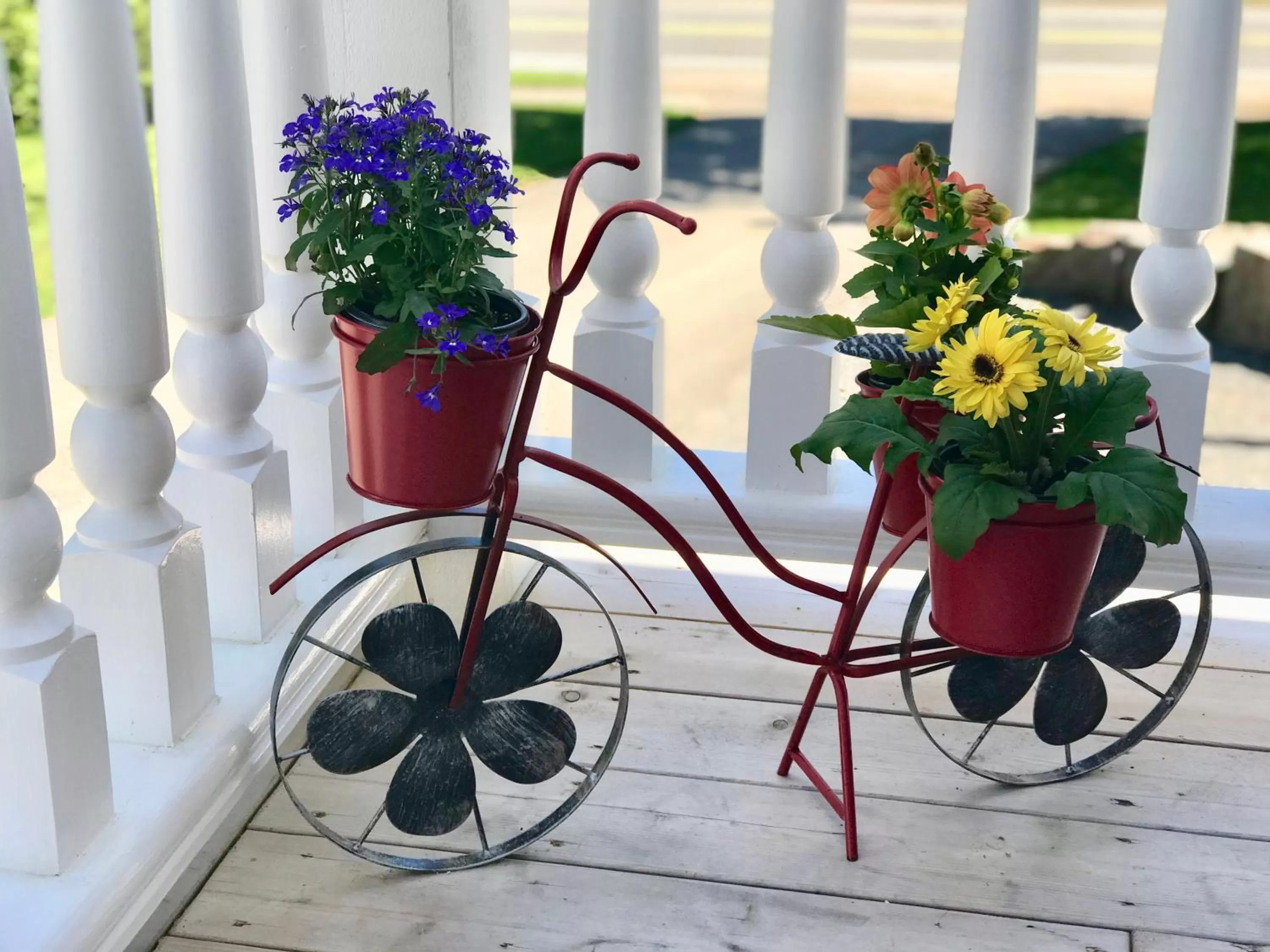 Property building in Tattingstone Inn