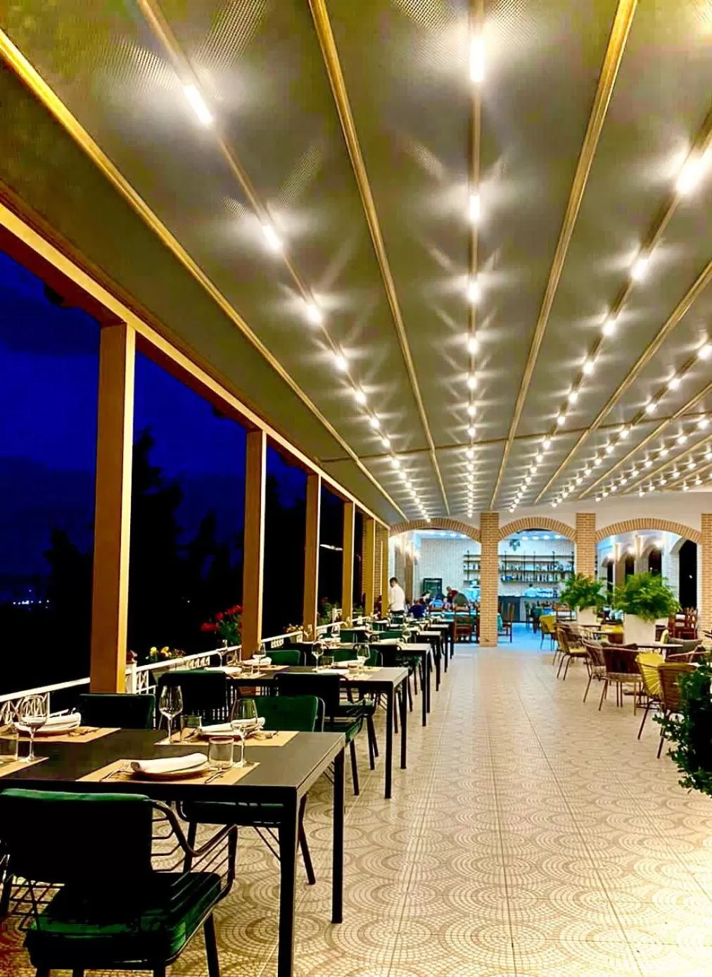 Restaurant/places to eat in Ardenica Boutique Hotel