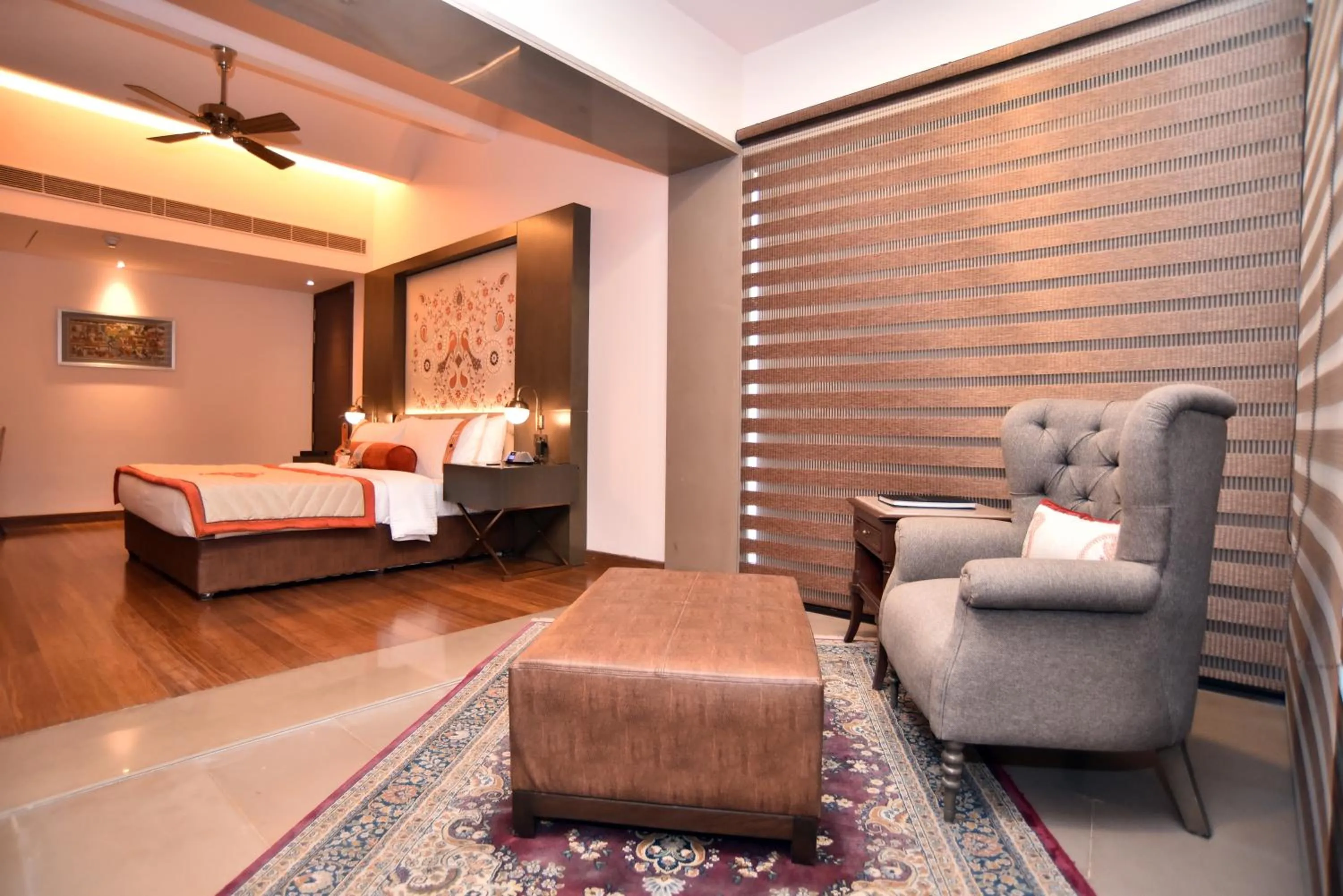 Living room, Bed in The Lalit Mangar