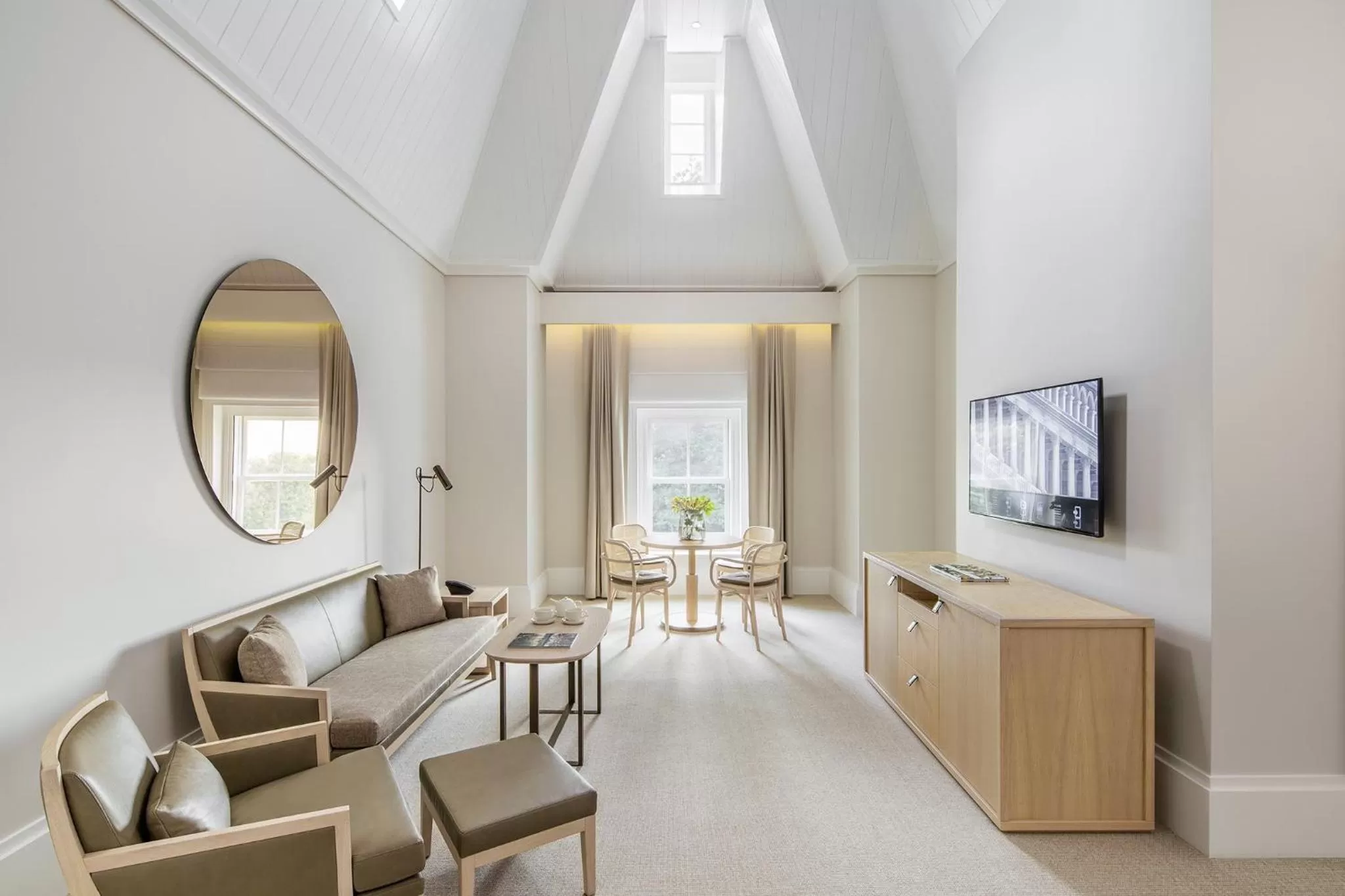 Photo of the whole room in COMO The Treasury