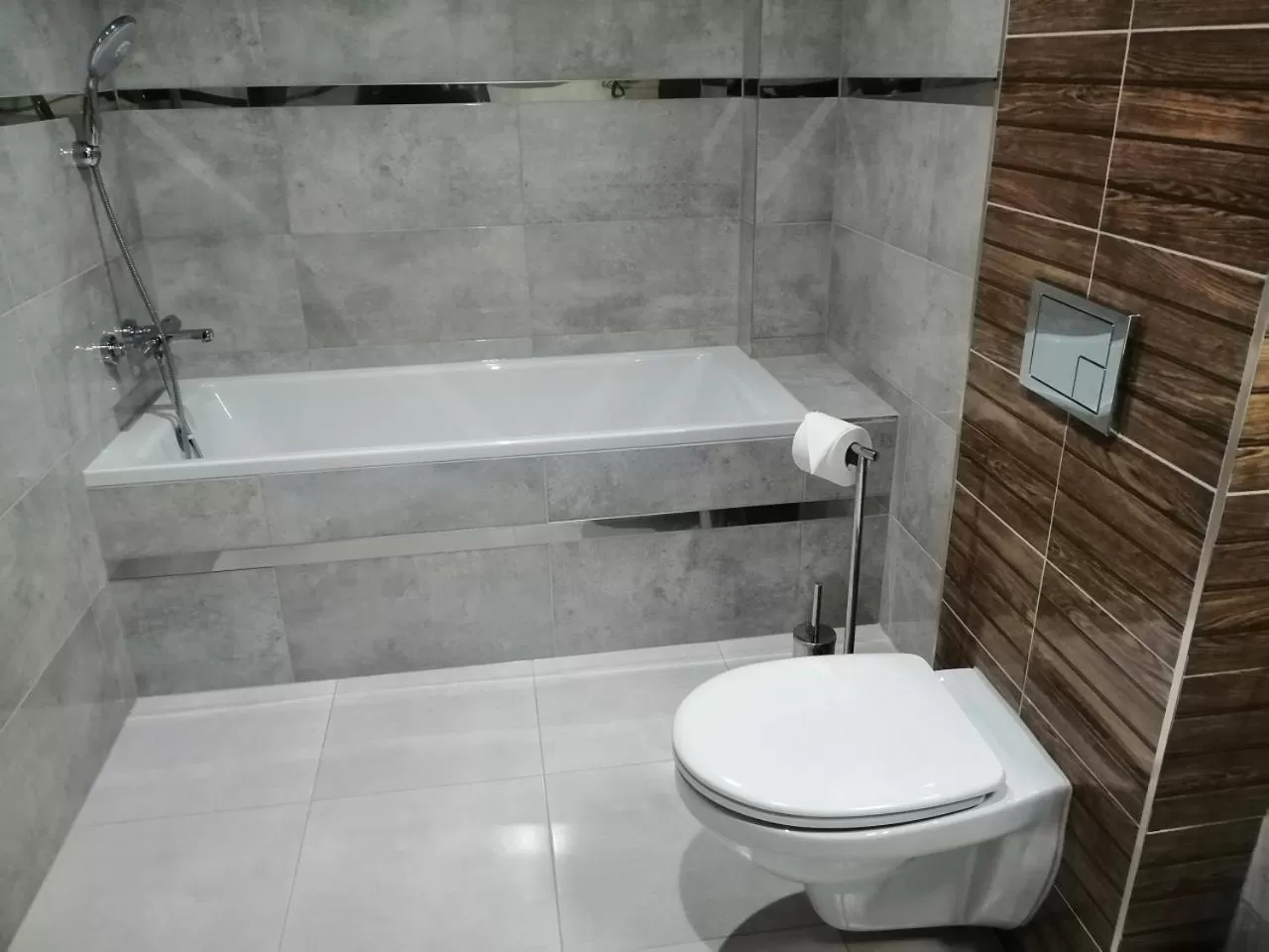 Hot Tub, Bathroom in Pensjonat Sandomierski