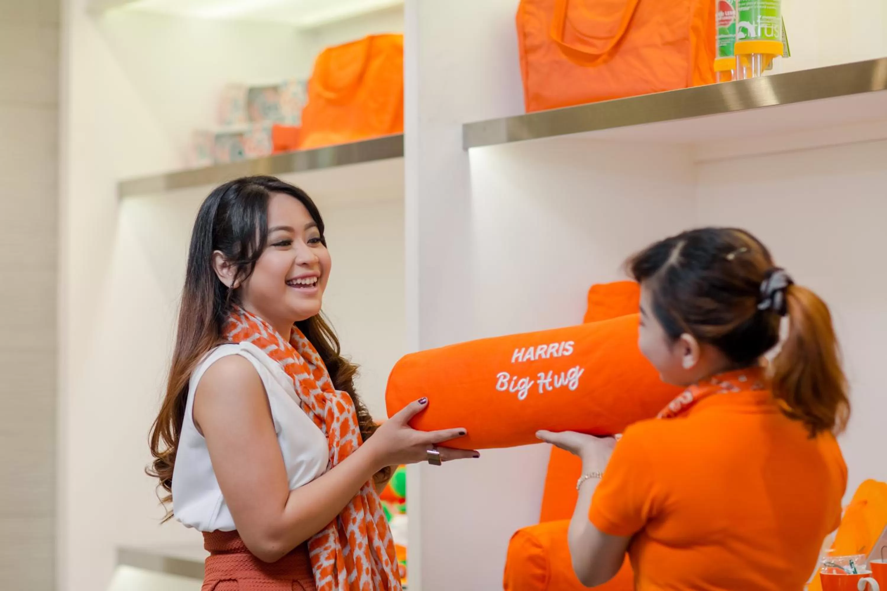 On-site shops in HARRIS Hotel & Conventions Bekasi