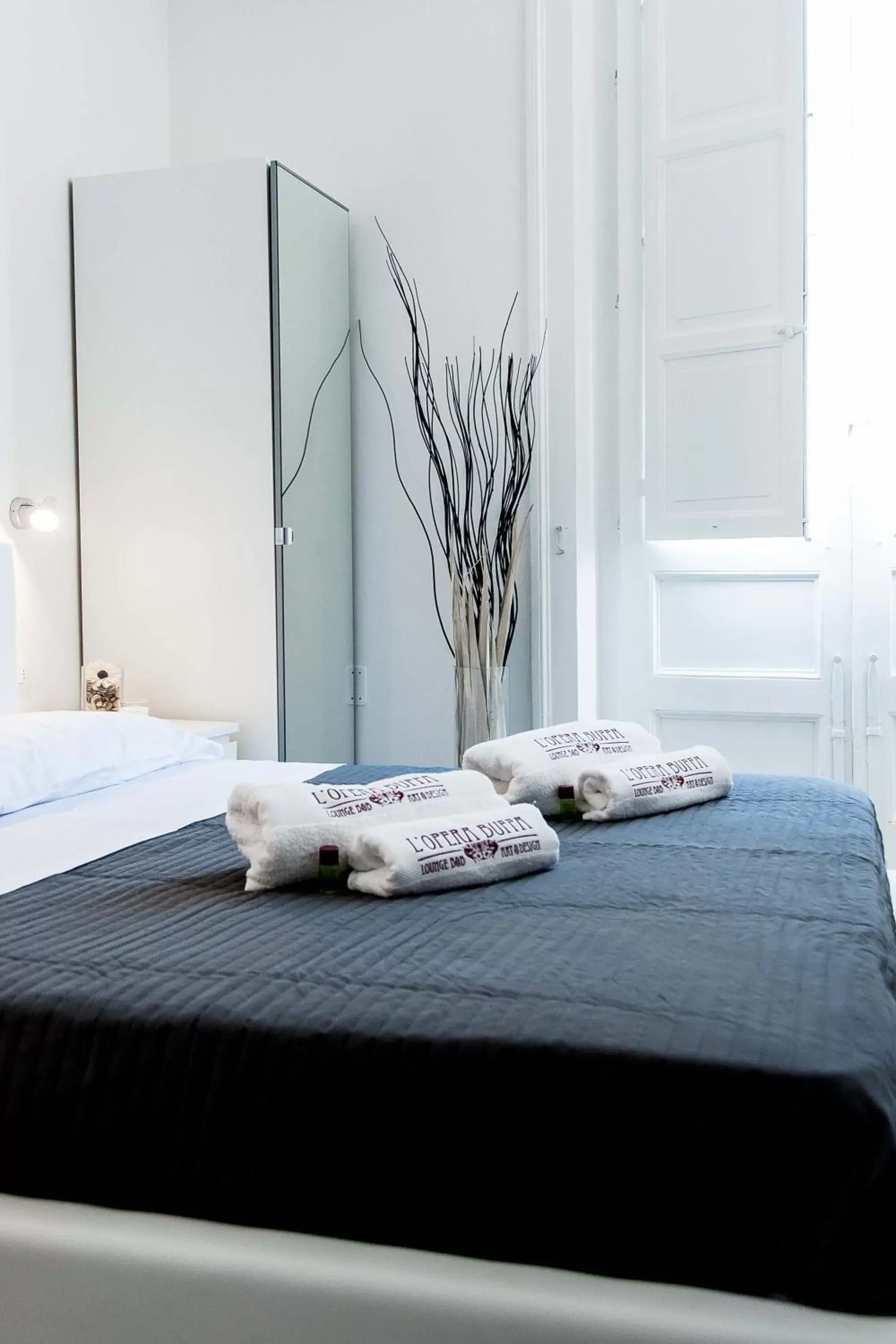 L'Opera Buffa L'Opera Buffa